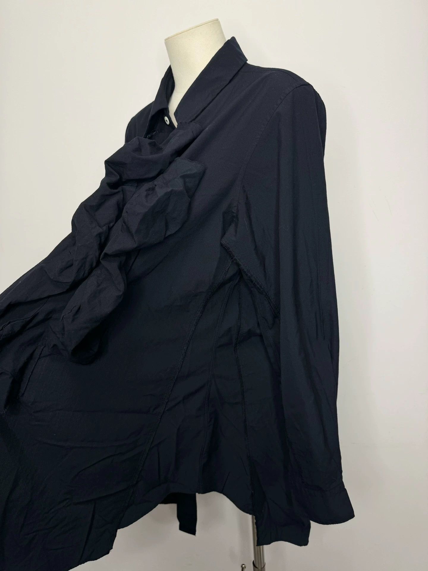 Comme des Garcons CDG 3D Floral Ruched Chest Wide Hem Shirt M Size US M / EU 48-50 / 2 - 5 Thumbnail