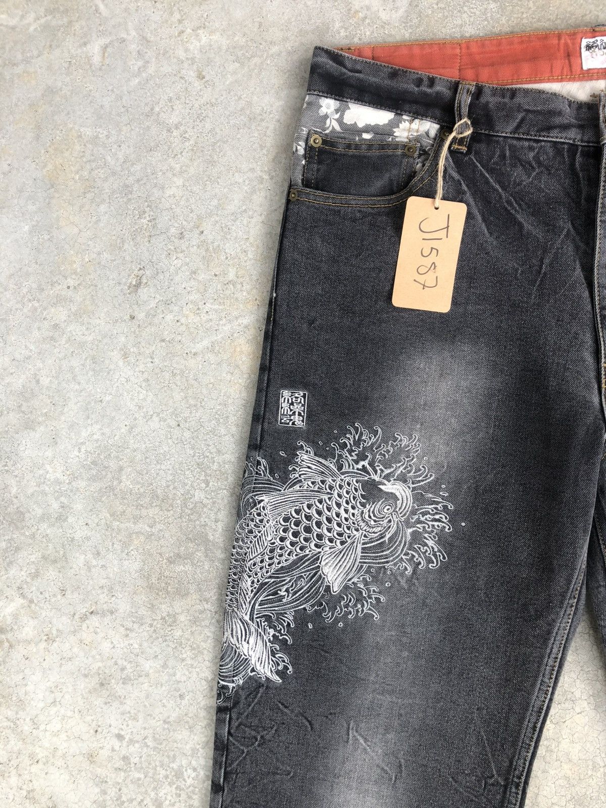 Karakuri Tamashii Karakuri Tamashii Embroidered Jeans Distressed Multipocket Size US 37 - 4 Thumbnail