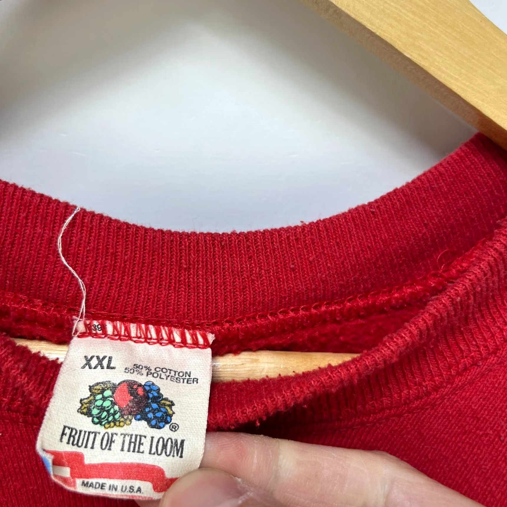 Fruit Of The Loom Vintage Ohio State Buckeyes Raglan Sweatshirt 2XL Red Mens Sweatshirt OSU Raglan 80s Made in USA Size US XXL / EU 58 / 5 - 4 Thumbnail