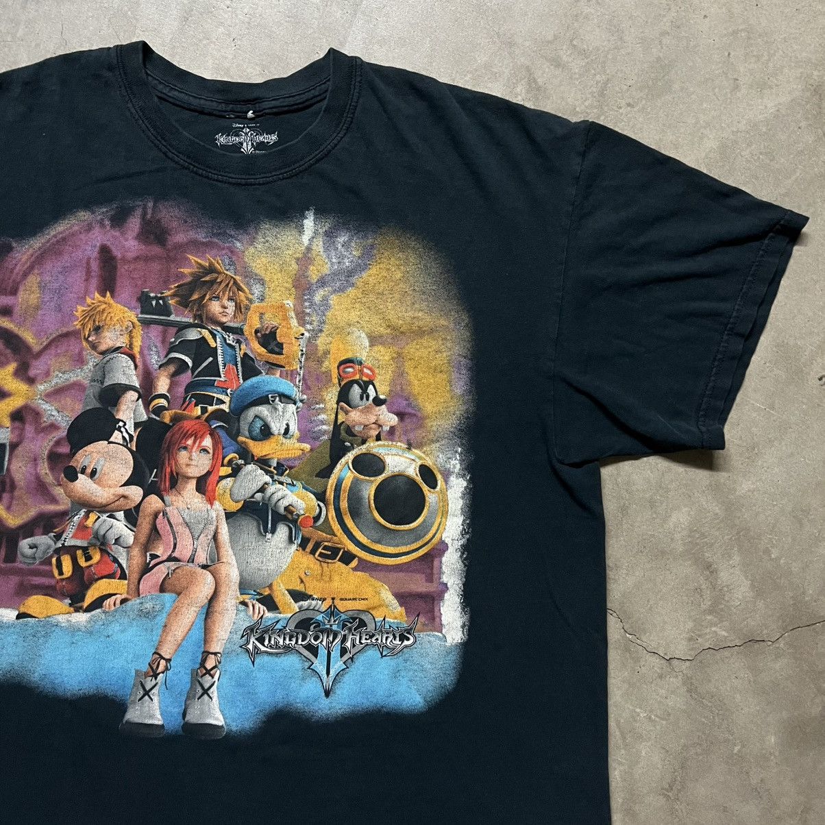 Disney × Vintage Vintage 2000’s Disney Kingdom Hearts Graphic T-Shirt Size US XL / EU 56 / 4 - 1 Thumbnail