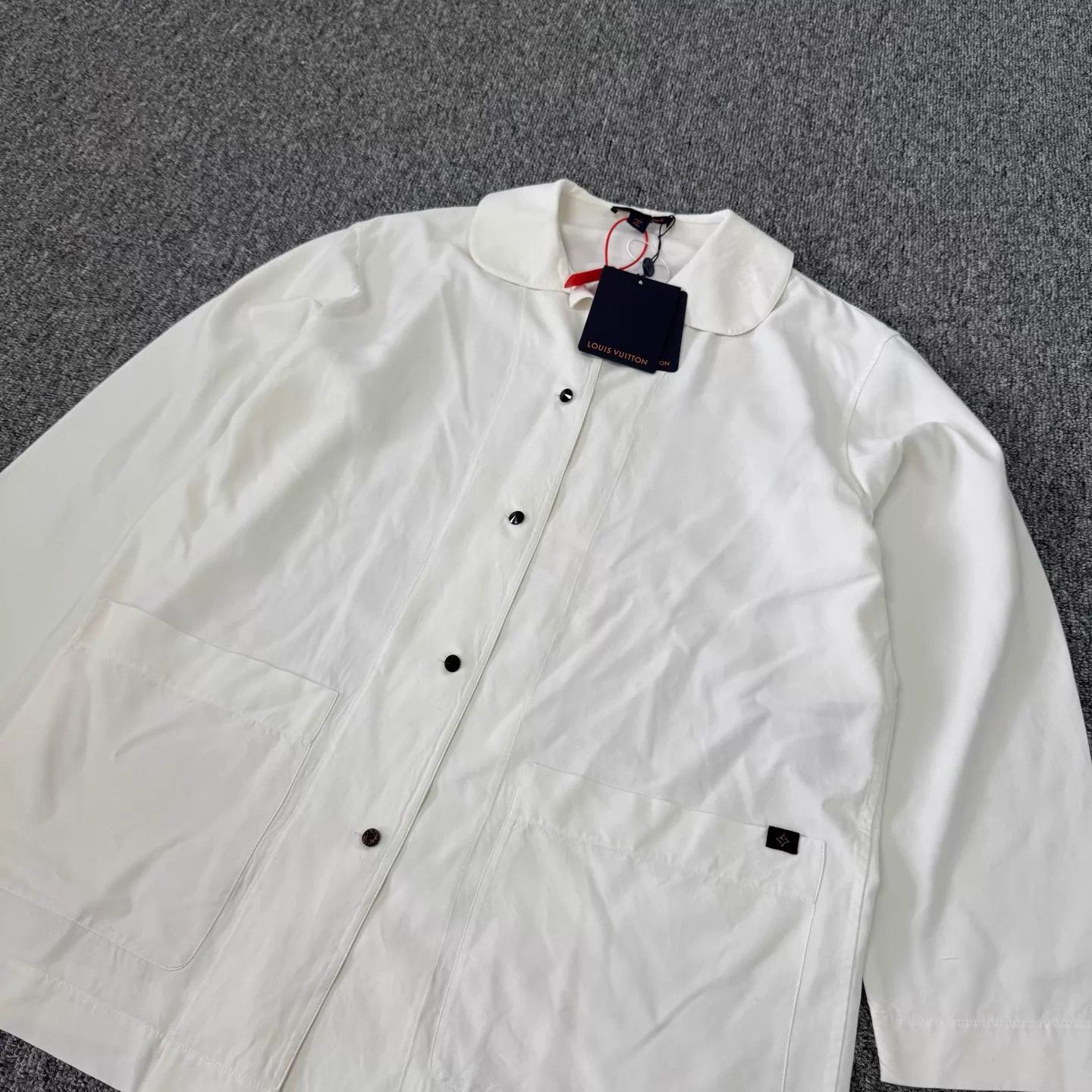 Louis Vuitton Louis Vuitton White Shirt 34 Size XS / US 0-2 / IT 36-38 - 4 Thumbnail