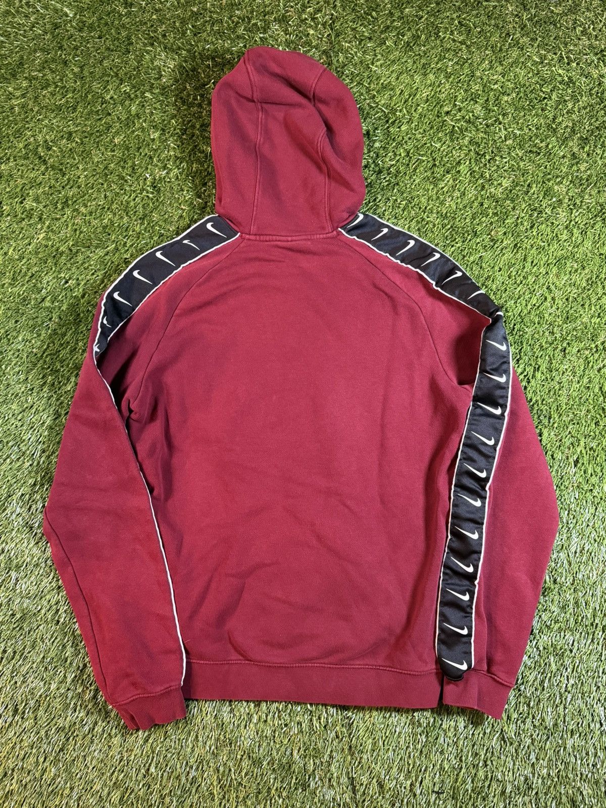 Nike Vintage Y2k Nike Centerswoosh Burgundy Hoodie Sweatshirt Size US M / EU 48-50 / 2 - 3 Thumbnail