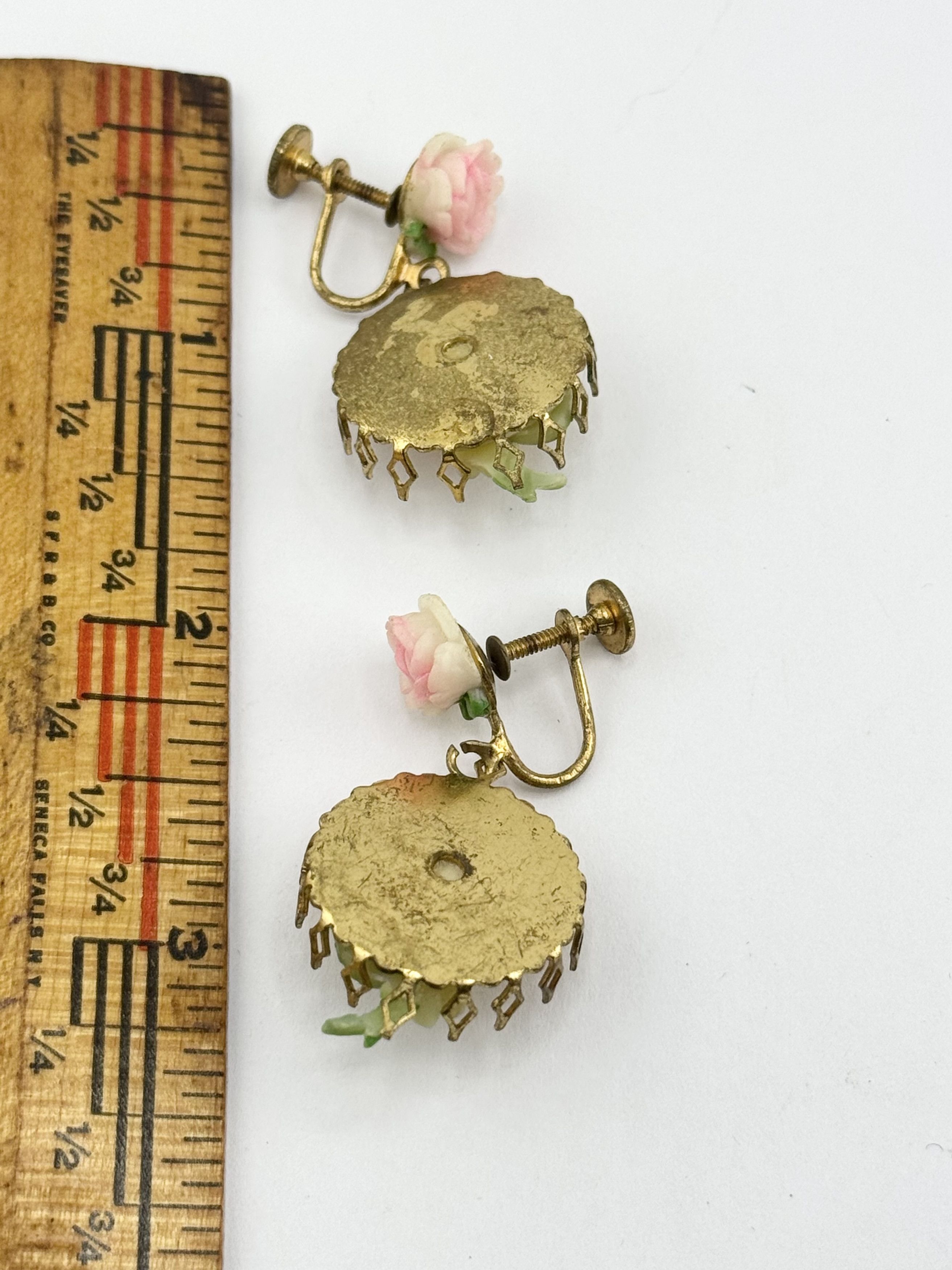 Vintage Vintage Celluloid flower dangle drop screw back earrings Size ONE SIZE - 3 Thumbnail