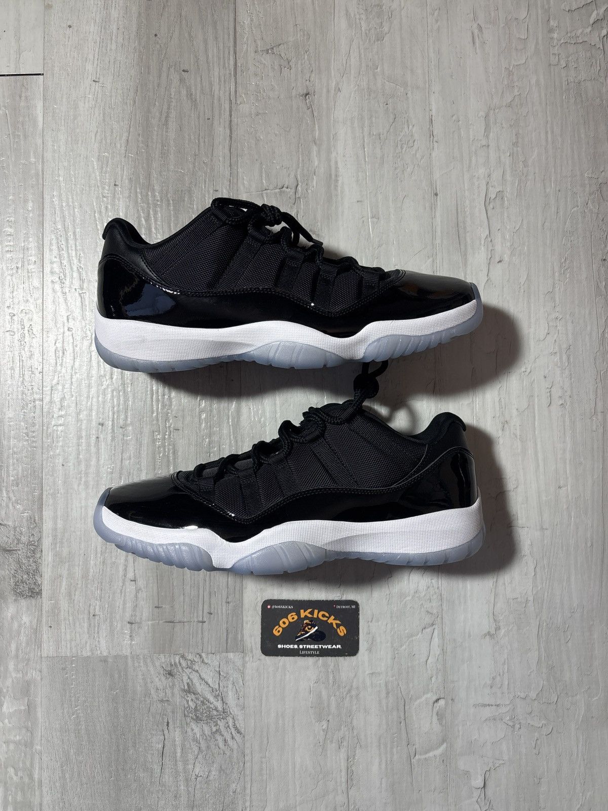 Jordan Brand Air Jordan 11 Retro Low "Space Jam" | Size 12 | DS | OG All Size US 12 / EU 45 - 2 Thumbnail