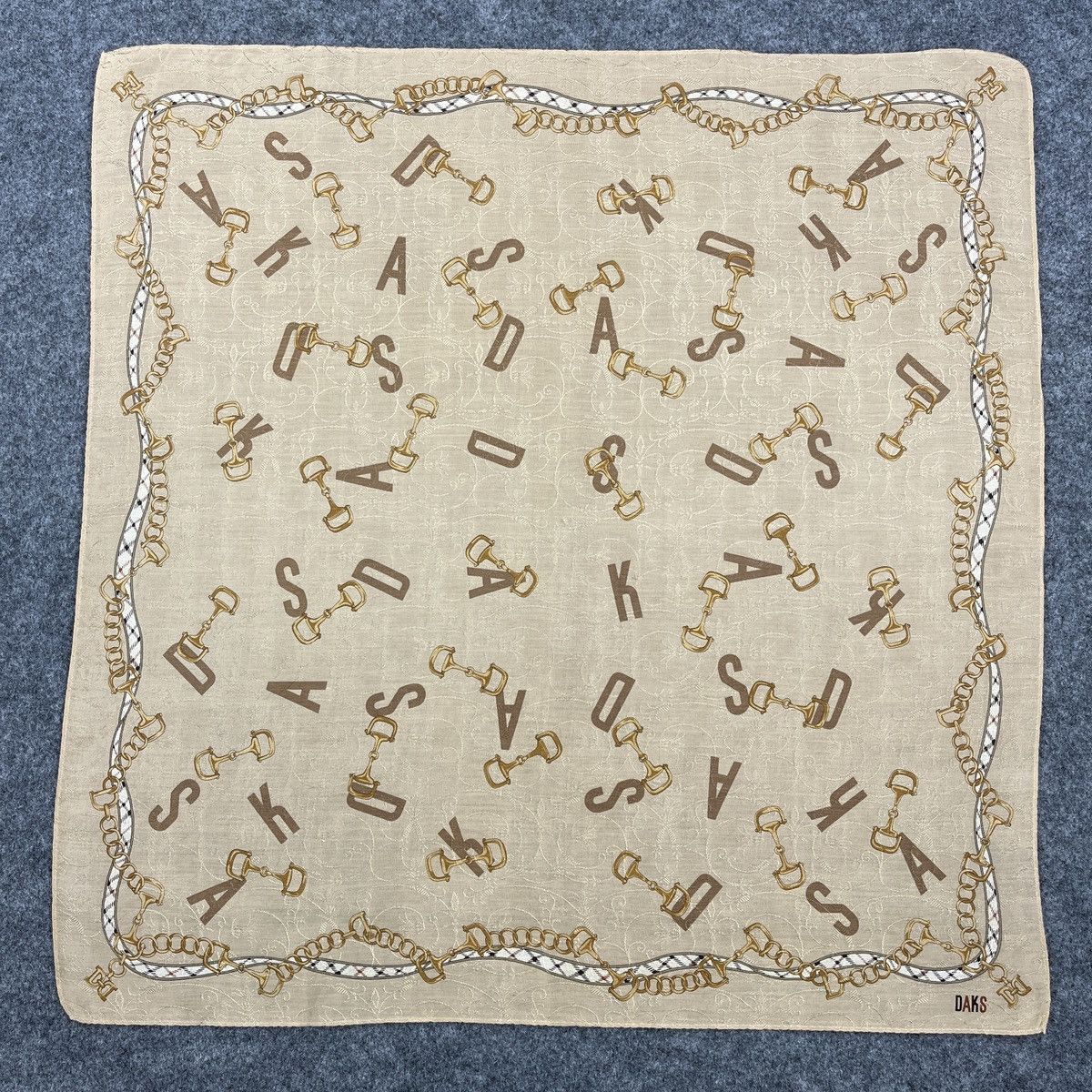 DAKS Daks Handkerchief / Bandana / Neckerchief B1733 Size ONE SIZE - 1 Thumbnail
