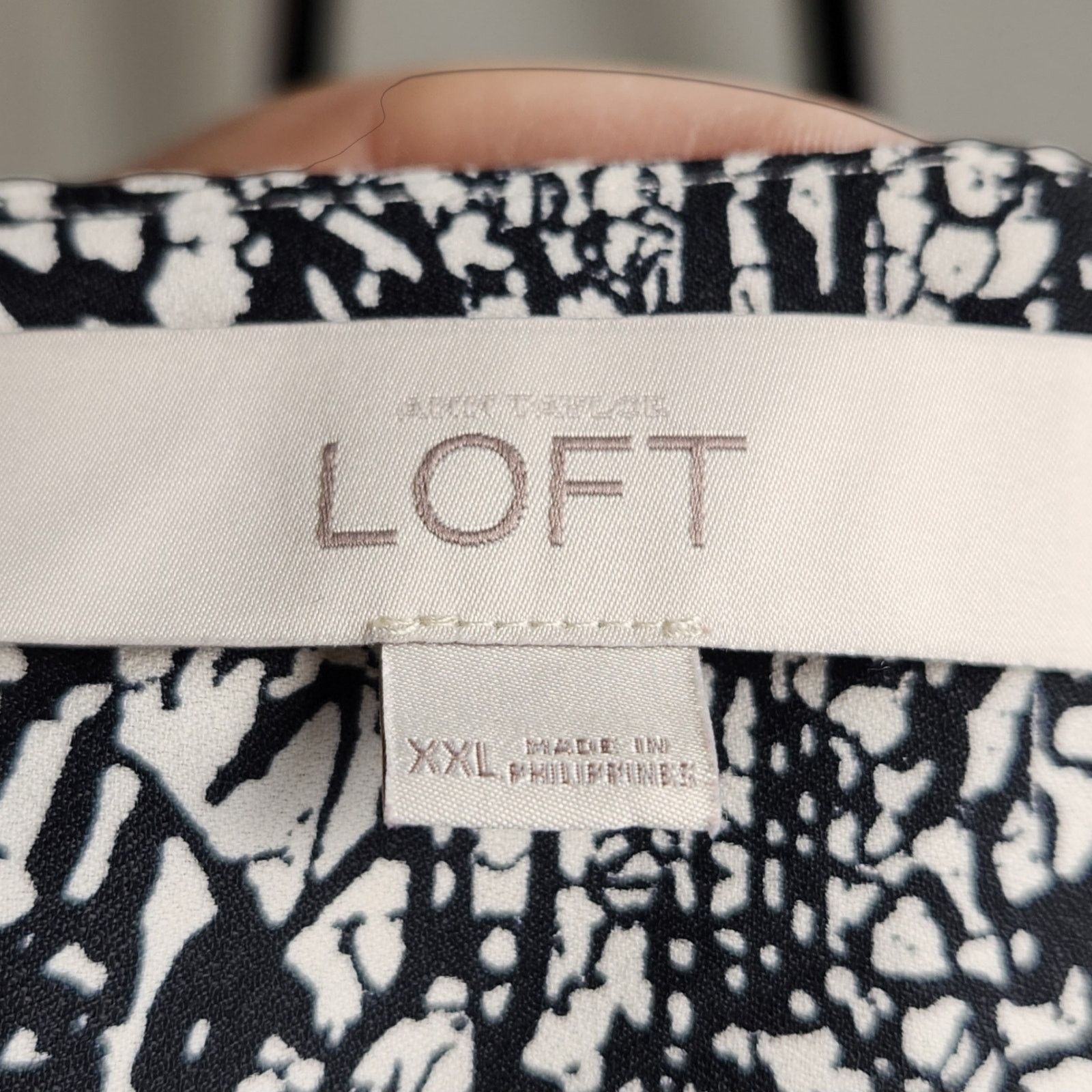 Loft LOFT Tropical Botanical Print Blouse XXL Black & Tan Blouse Size XXL / US 16-18 / IT 52-54 - 3 Thumbnail