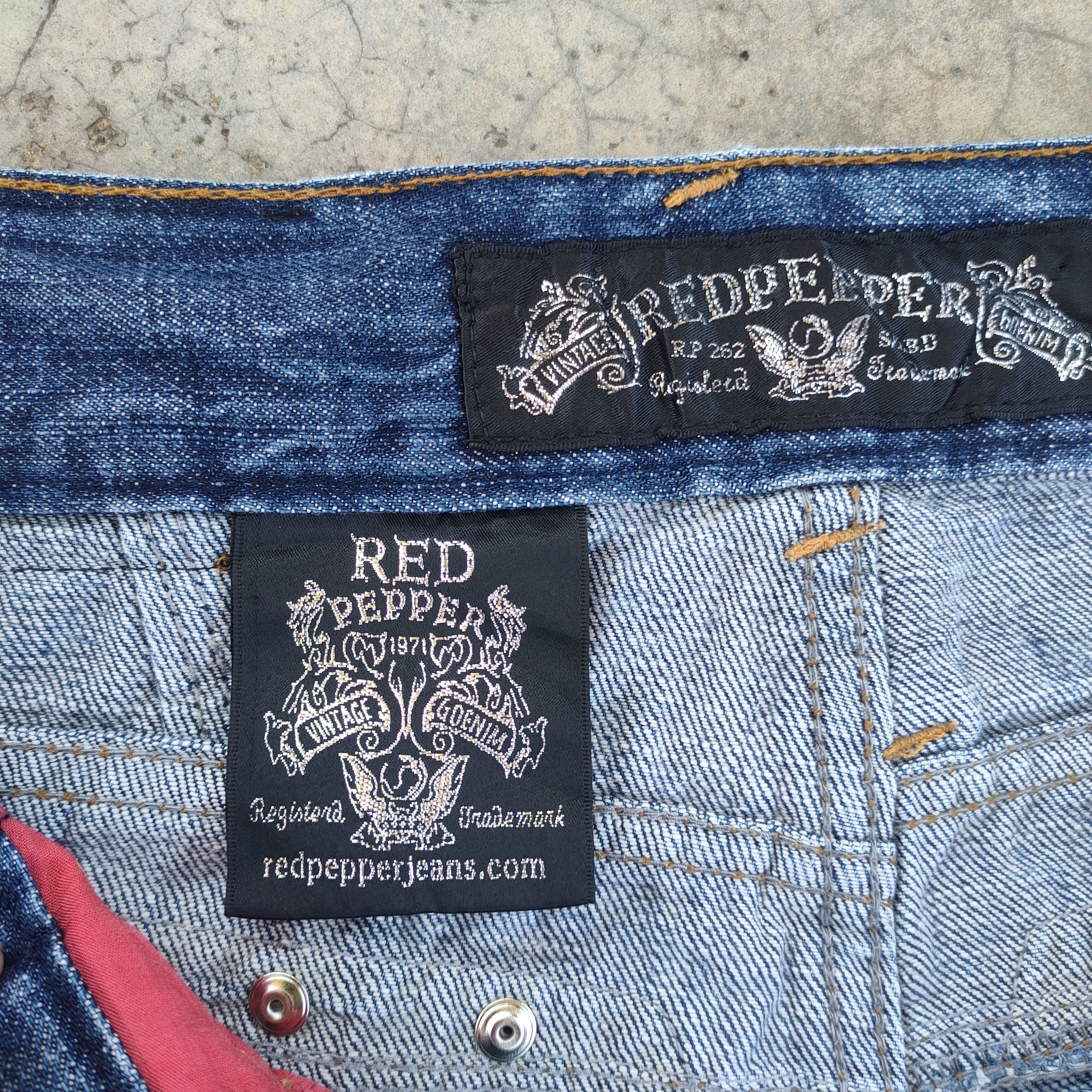 Japanese Brand W30×33 VINTAGE RED PEPPER FADED DISTRESSED JEAN DENIM PANTS Size US 30 / EU 46 - 9 Thumbnail