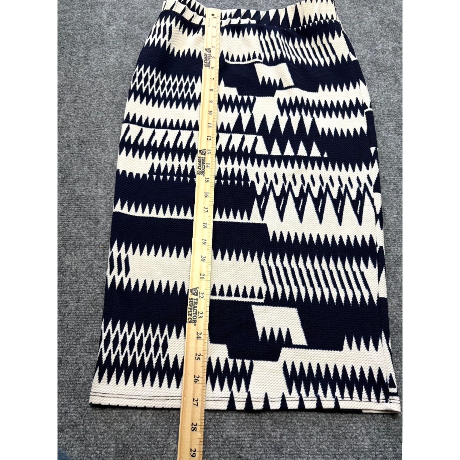 Vintage Daily Special Skirt Womens L Blue White Zig Zag Pattern Stretch All Seasons Long Pencil Elastic Waist Casual Business Party/Cocktail Travel Size 36" / US 14 / IT 50 - 2 Thumbnail