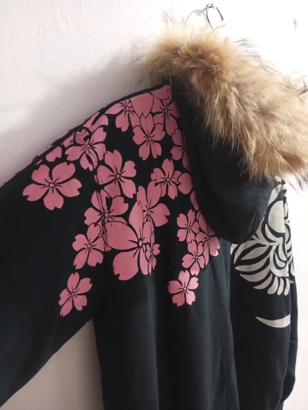 Vintage Vintage japan sakura tattos fur hoodies Size US L / EU 52-54 / 3 - 10 Thumbnail