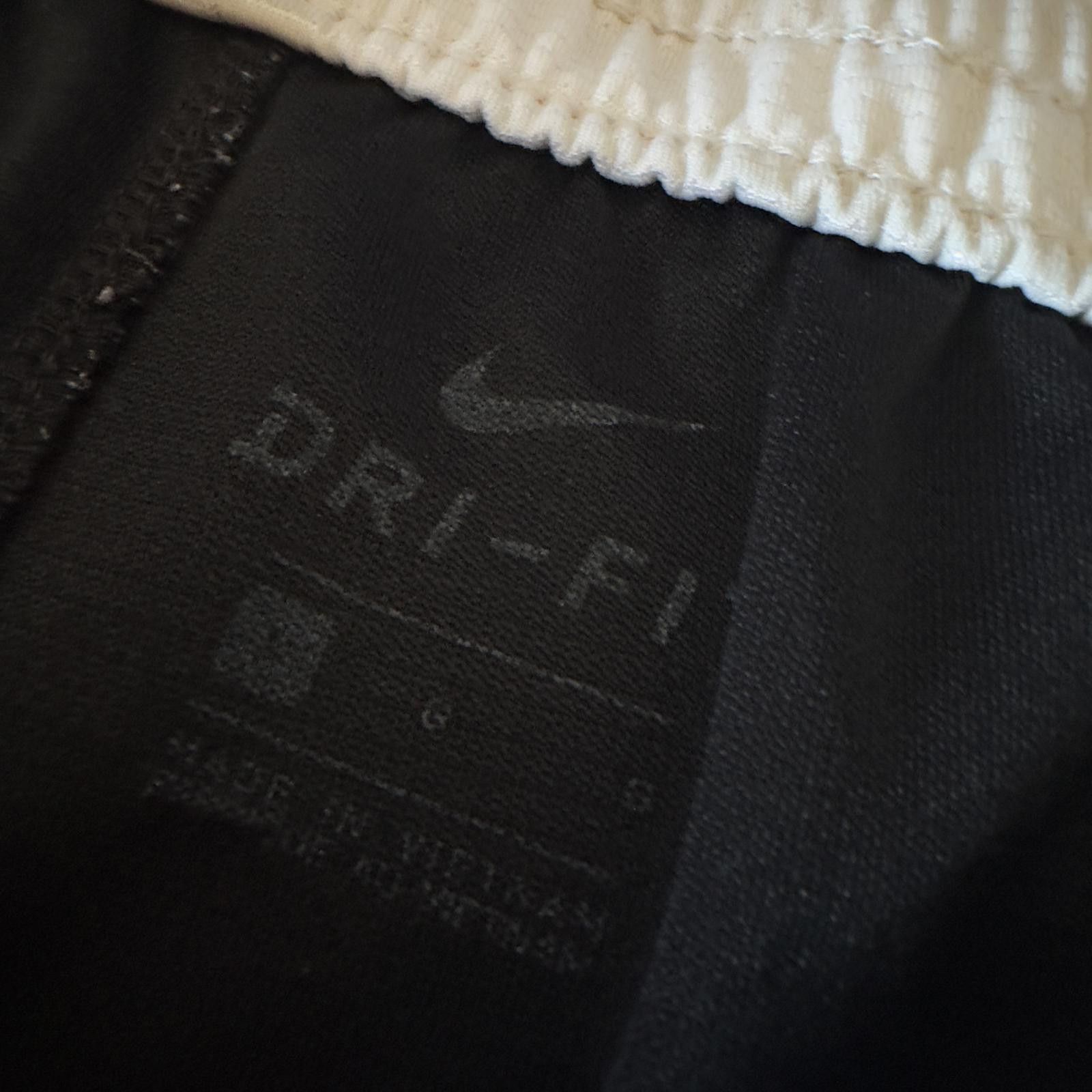 Nike Nike Men's Black & Gold Shorts - DNA Global Exploration Size US 34 / EU 50 - 4 Thumbnail