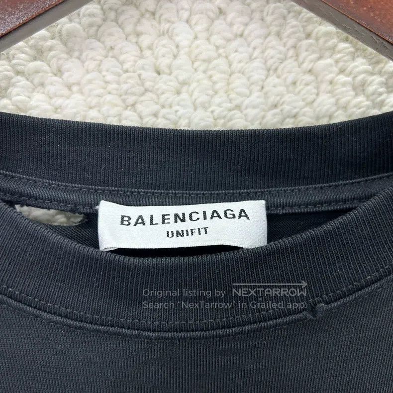 Balenciaga Balenciaga Letter Printed Round Neck Ripped Short Sleeve Size US XS / EU 42 / 0 - 3 Thumbnail