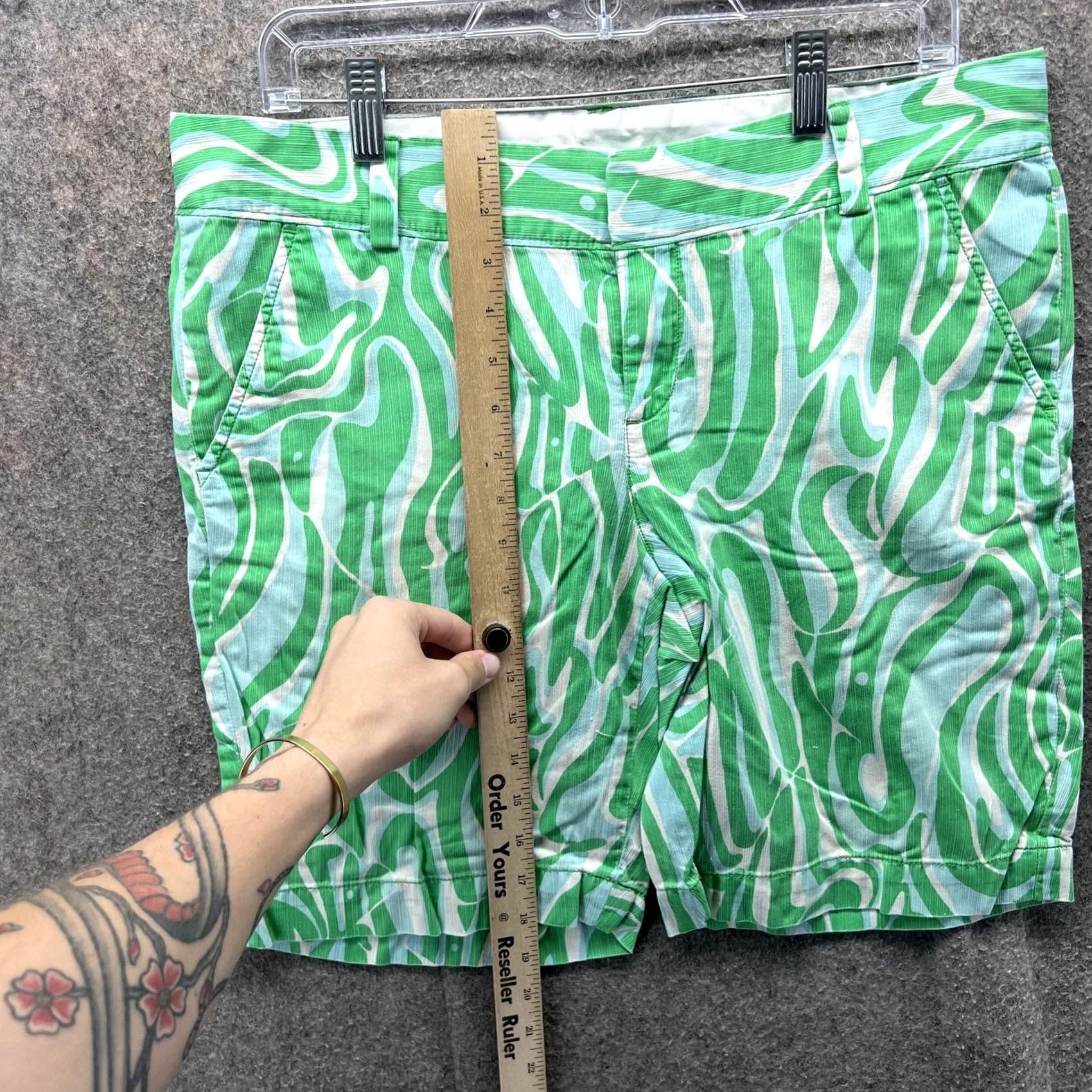 Lilly Pulitzer Lilly Pulitzer Shorts Womens 10 Green Chipper Printed Bermuda Chino Summer Geometric Pattern Size 32" / US 10 / IT 46 - 7 Thumbnail