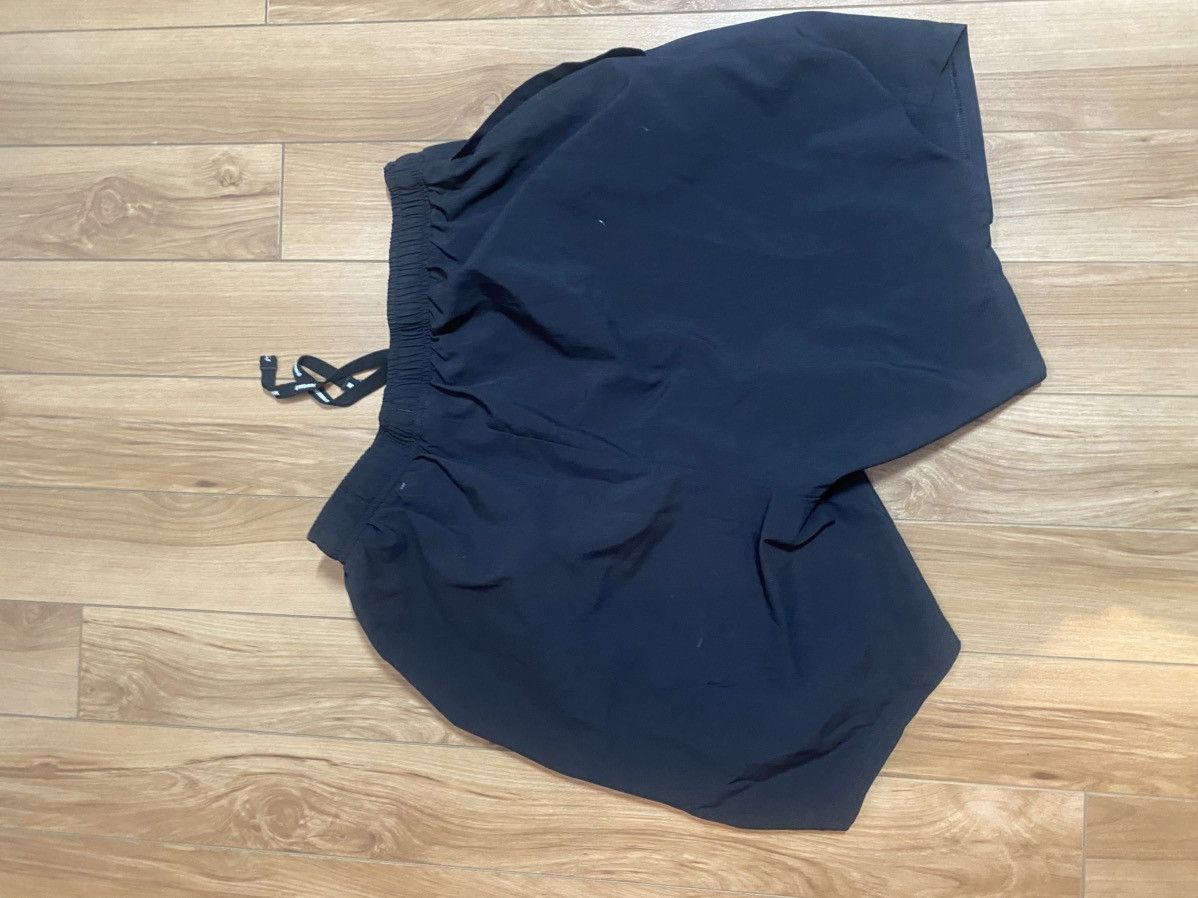 Gymshark Gymshark shorts Size US 32 / EU 48 - 2 Thumbnail