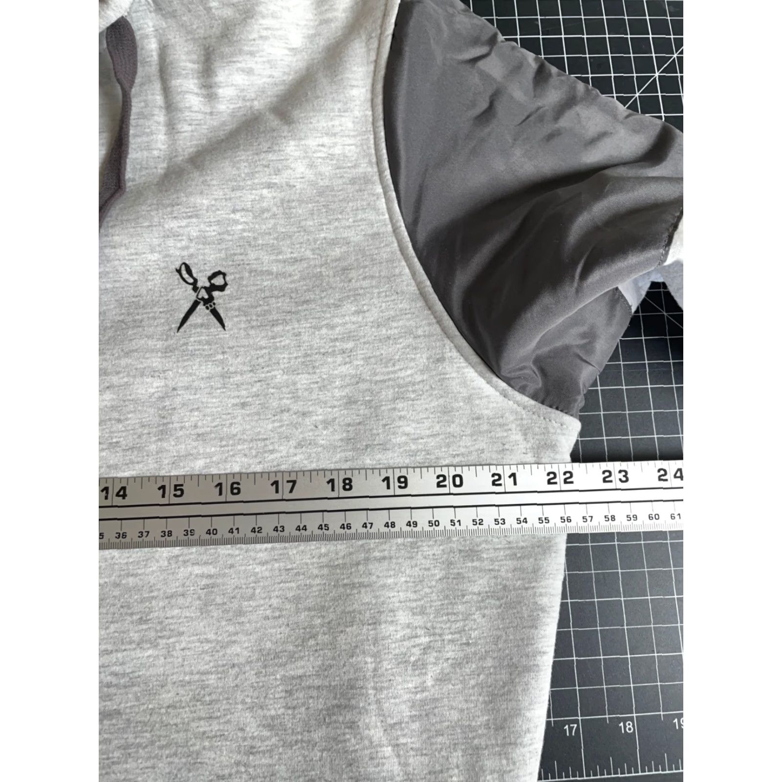 Vintage Ecko Hoodie Mens Large Heather Gray Zip Up Sherpa Lined Full Zip Sweatshirt Y2K VTG Size US L / EU 52-54 / 3 - 5 Thumbnail