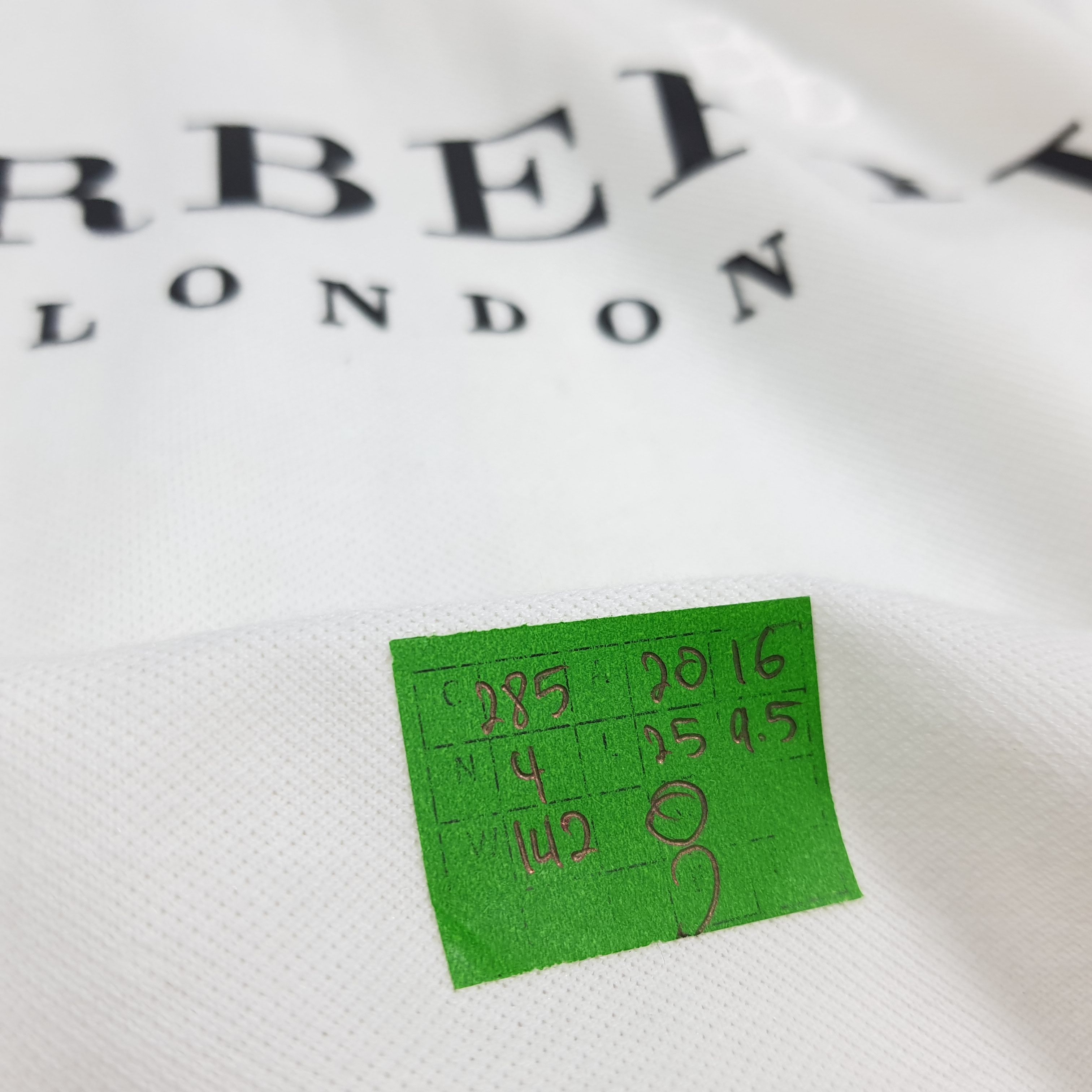 Burberry Vintage Burberrys' Nova Check Back Zipper Tshirt C285N4 Size M / US 6-8 / IT 42-44 - 10 Thumbnail
