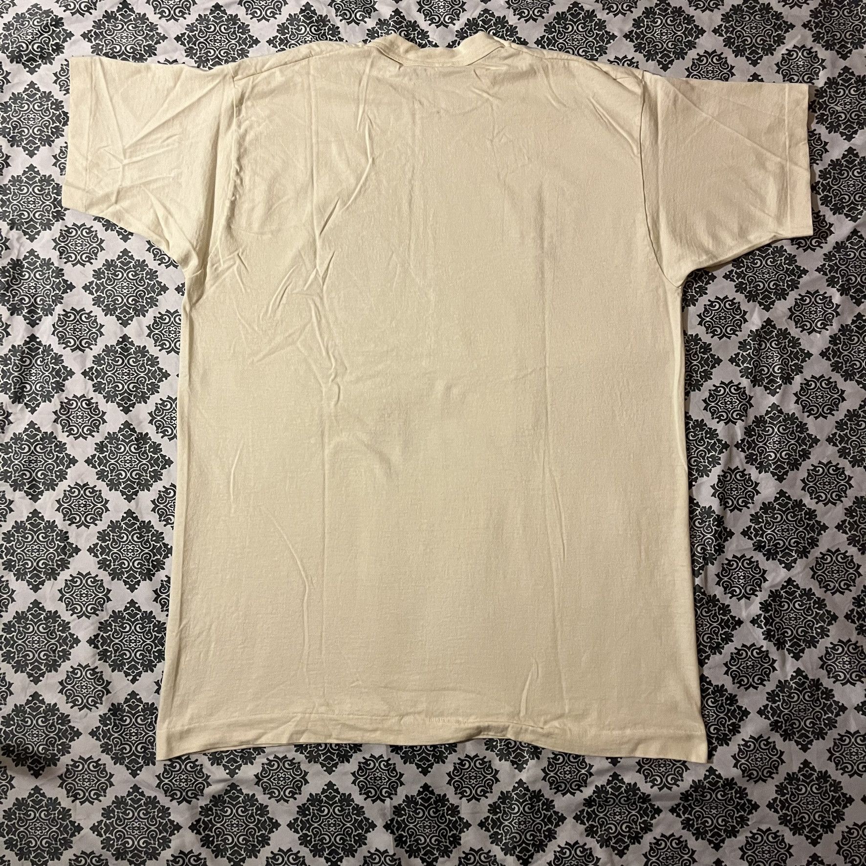 Vintage Vintage HomeComing Friends Autographed Single Stitched Tee Size US XXL / EU 58 / 5 - 2 Thumbnail