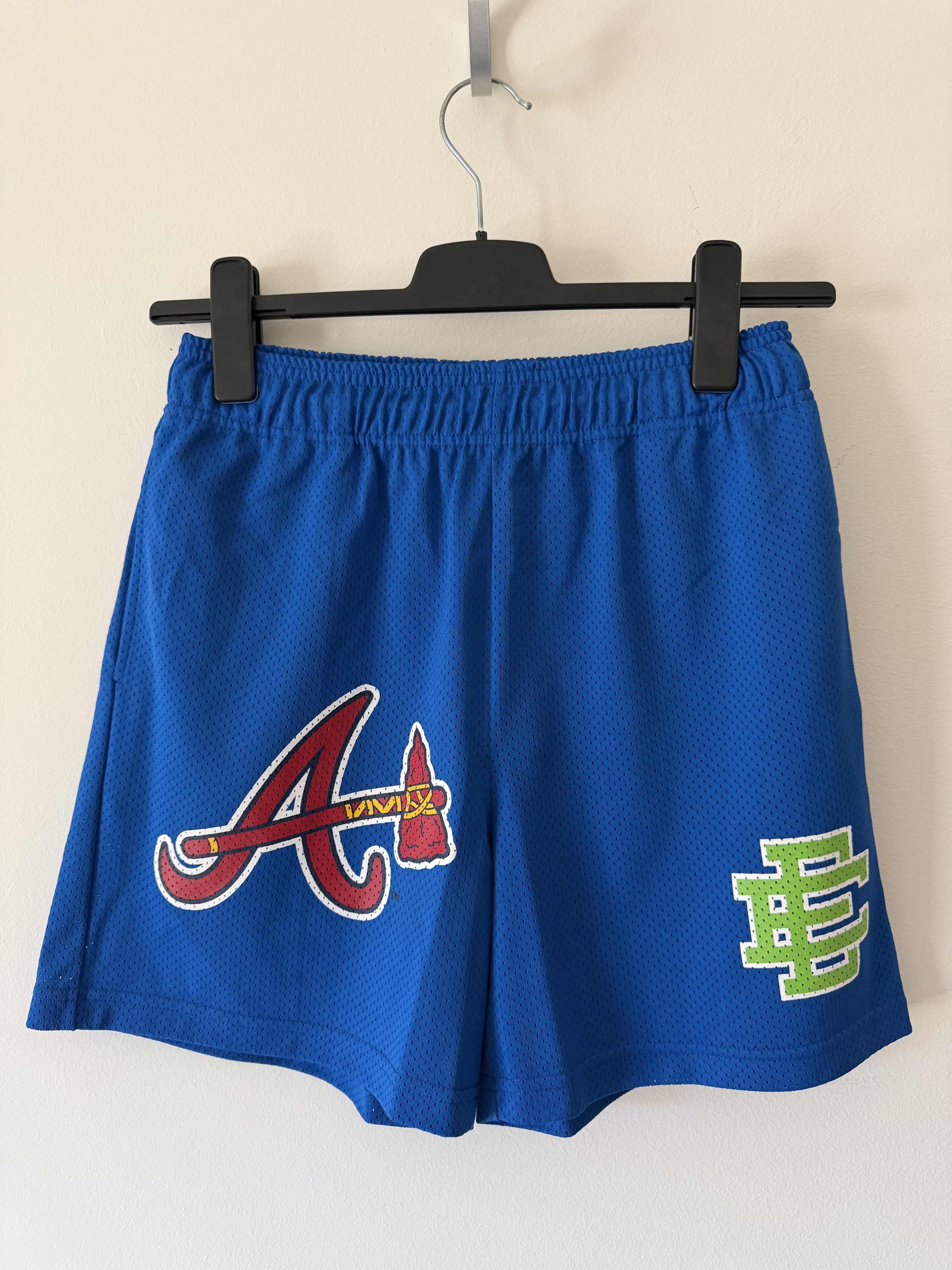Eric Emanuel × MLB Eric Emanuel EE Basic Atlanta Braves Shorts in Blue Size US 32 / EU 48 - 1 Thumbnail