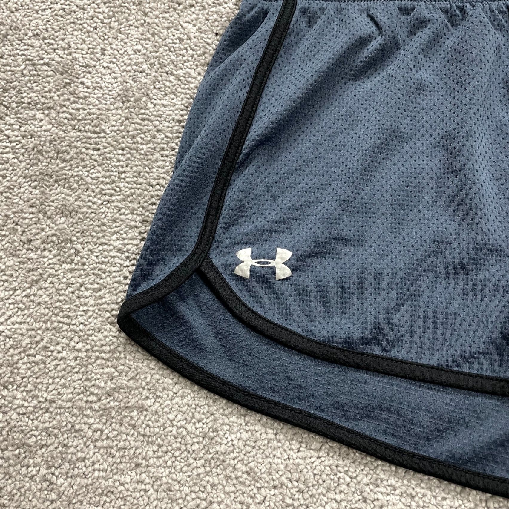 Under Armour Under Armour Women Shorts Active Blue 32x3 M Mbps? Size 32" / US 10 / IT 46 - 3 Thumbnail