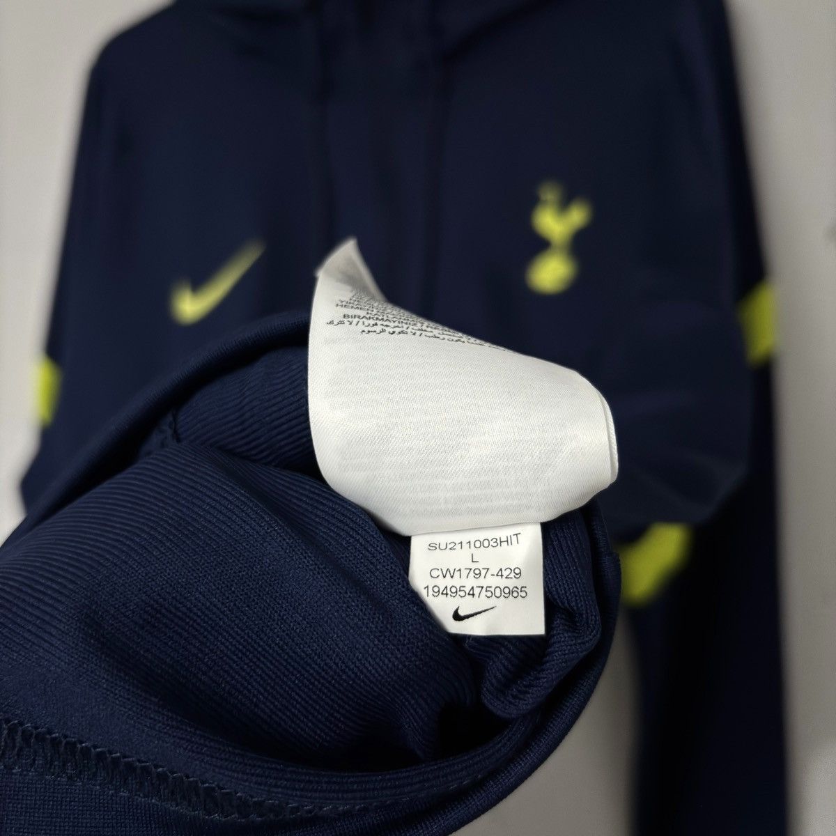 Jordan Brand × Nike 2021 Tottenham Hotspur Dynamic Strike Soccer Jacket Zip Top Size US L / EU 52-54 / 3 - 7 Thumbnail