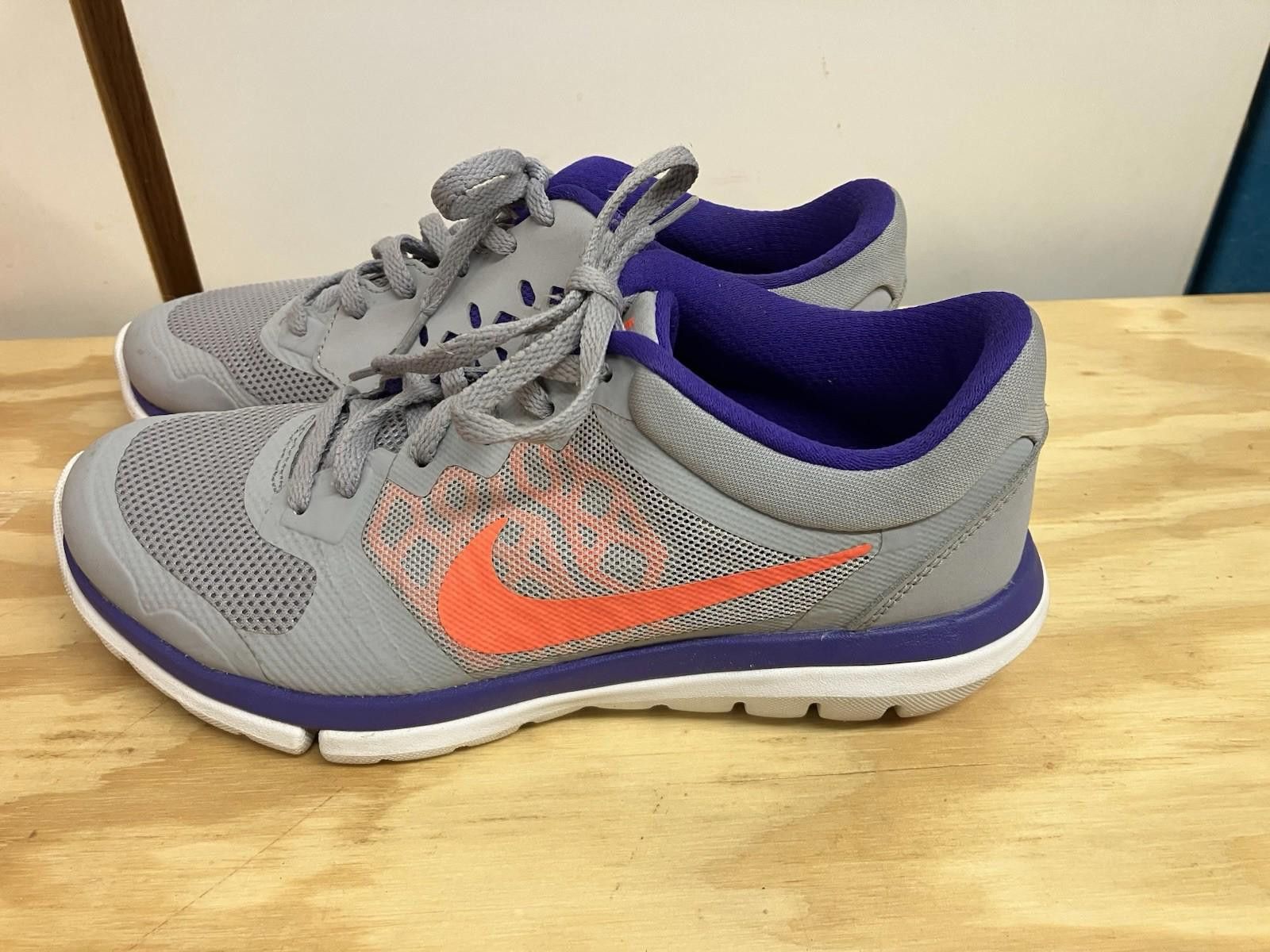 Nike NIKE Women's Flex Run 2015 709021-015 Size US 7 / IT 37 - 2 Thumbnail