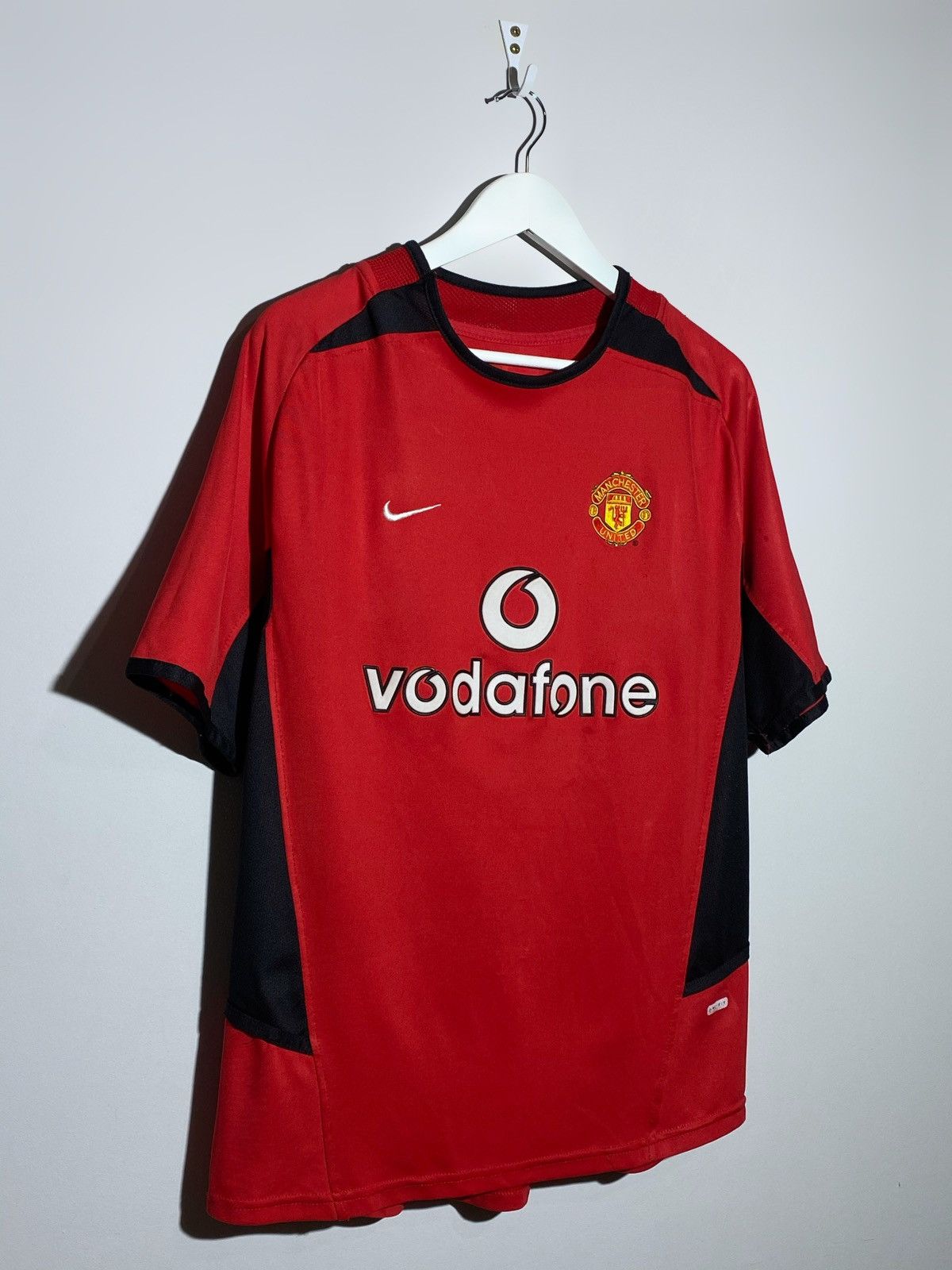 Nike Vntg Nike Manchester United Vodafone Retro Hype Jersey Size US M / EU 48-50 / 2 - 3 Thumbnail