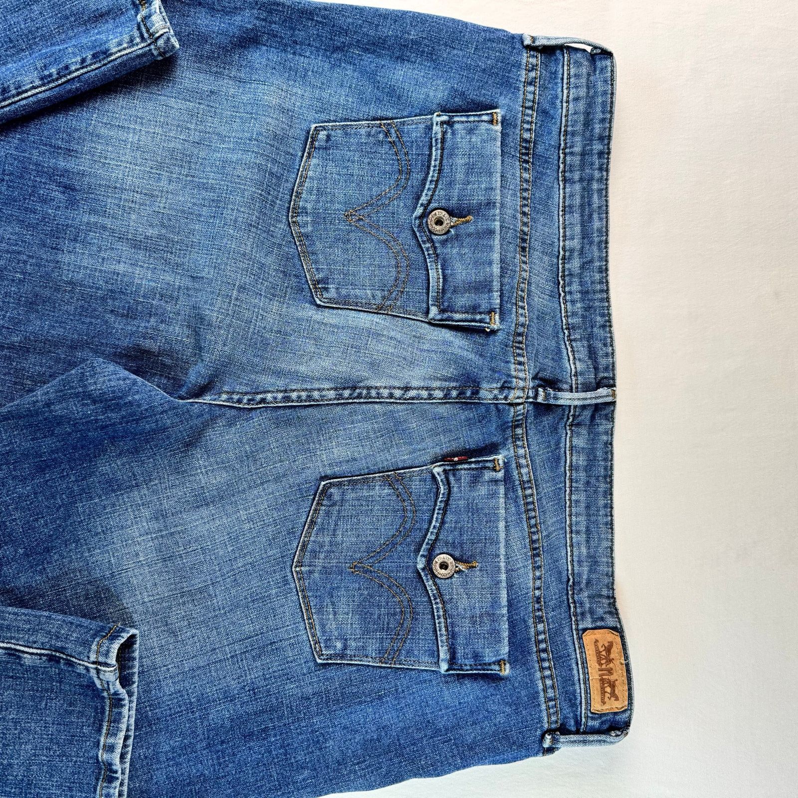 Levi's Levi 590 Bootcut Jeans Women 18W Inseam 31 Detailed Pockets Size 40" / US 18 - 5 Thumbnail