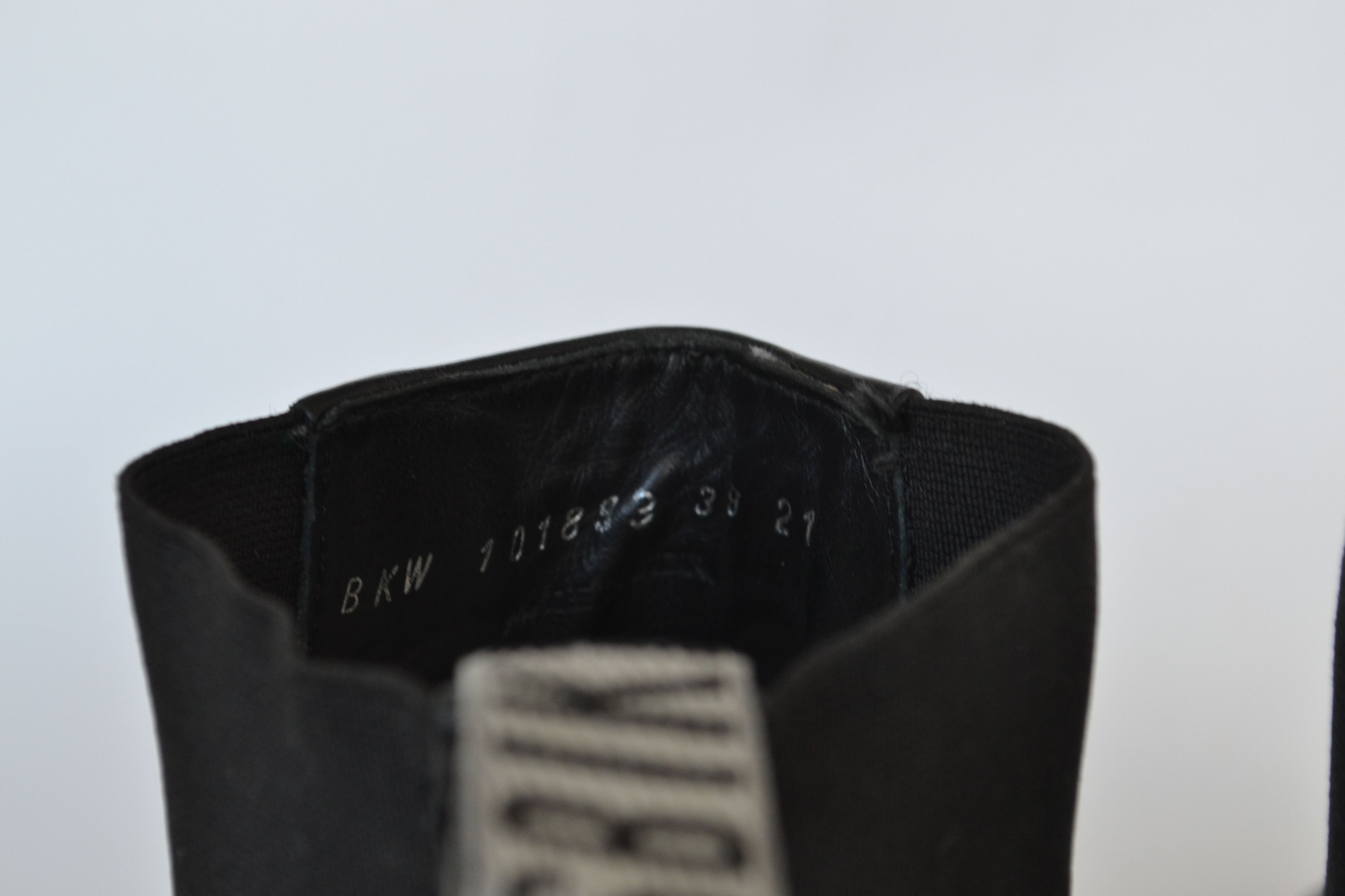 Dirk Bikkembergs Dirk Bikkembergs Chelsea Boots Black Leather Vintage Size US 9 / IT 39 - 7 Thumbnail