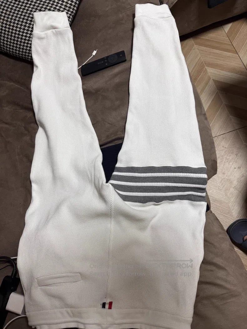 Thom Browne Thom Browne size 2 Waffle Four Stripe Sweatpants Size US 28 / EU 44 - 1 Thumbnail