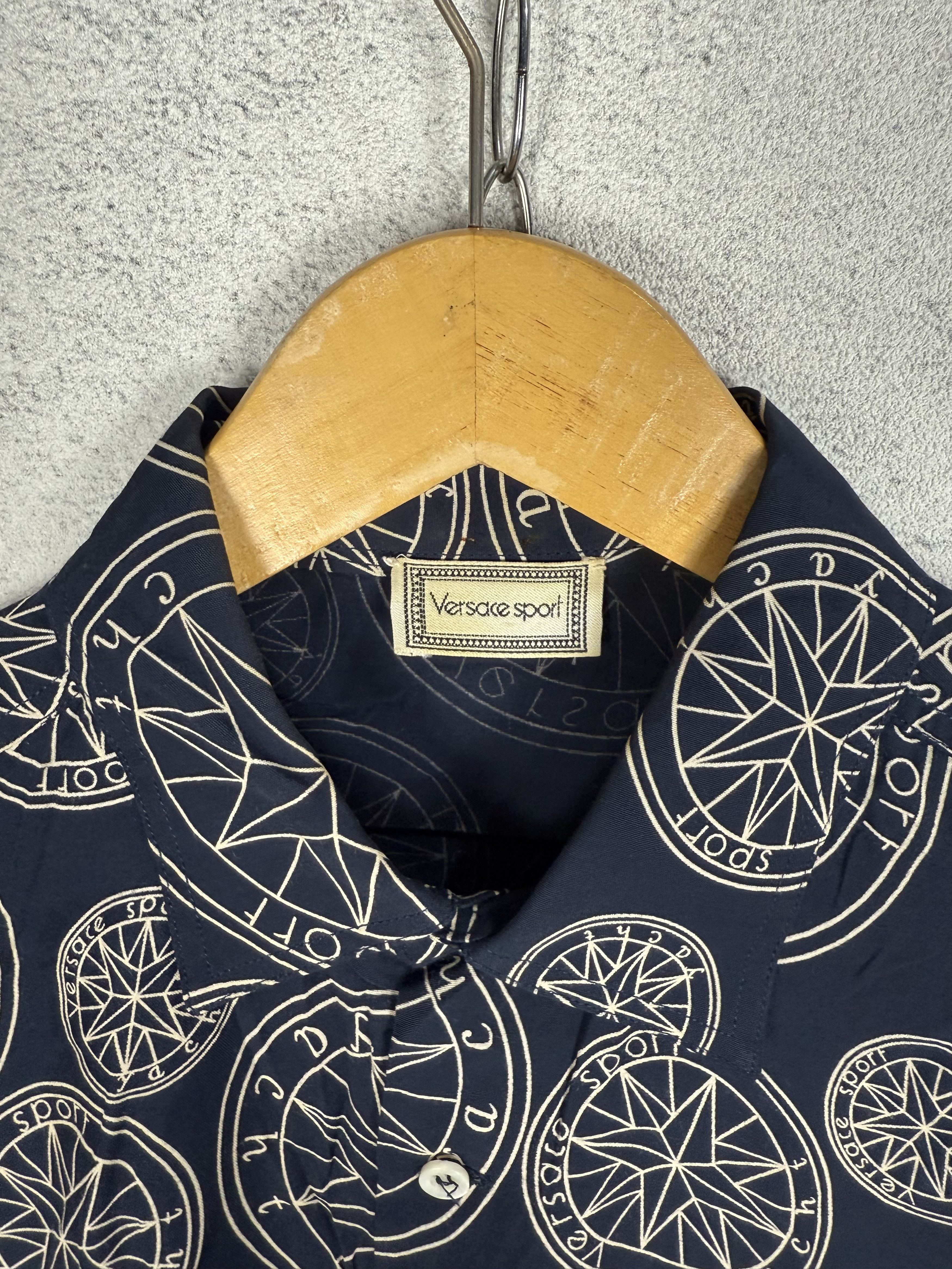 Versace 90s Versace Sport Over Print Logo Shirt Size US M / EU 48-50 / 2 - 5 Thumbnail