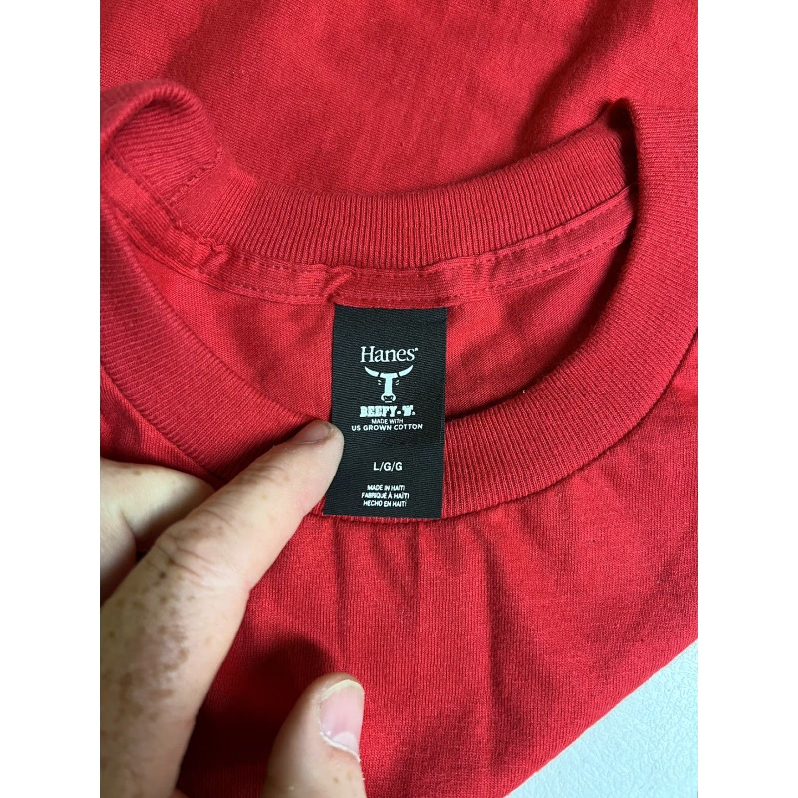 Hanes VINTAGE Hanes Red Pocket T-Shirt L Adult Red Short Sleeve Cotton Basic Tee Mens Size US L / EU 52-54 / 3 - 3 Thumbnail
