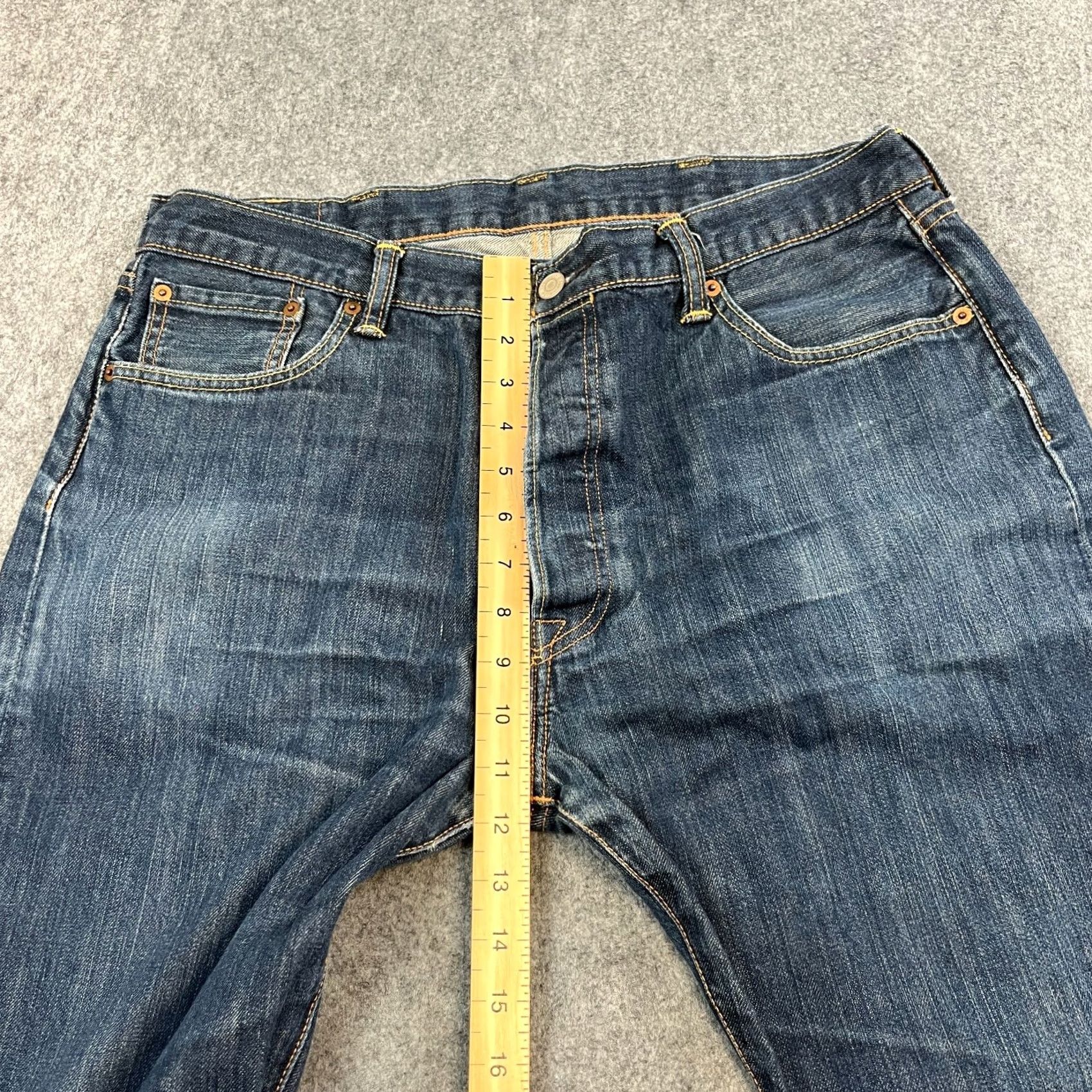 Levi's Levi's 501 Jeans Relaxed Straight 36 32 Denim Blue Button Fly Mens Regular Waist 36 Inseam 32 Vintage No Size US 36 / EU 52 - 5 Thumbnail