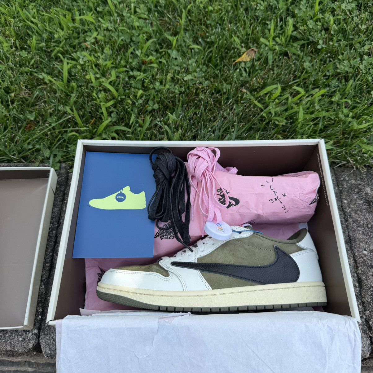 Nike × Off-White Nike x Travis Scott Air Jordan 1 Low ‘Medium Olive’ Size 10 Size US 10 / EU 43 - 11 Thumbnail