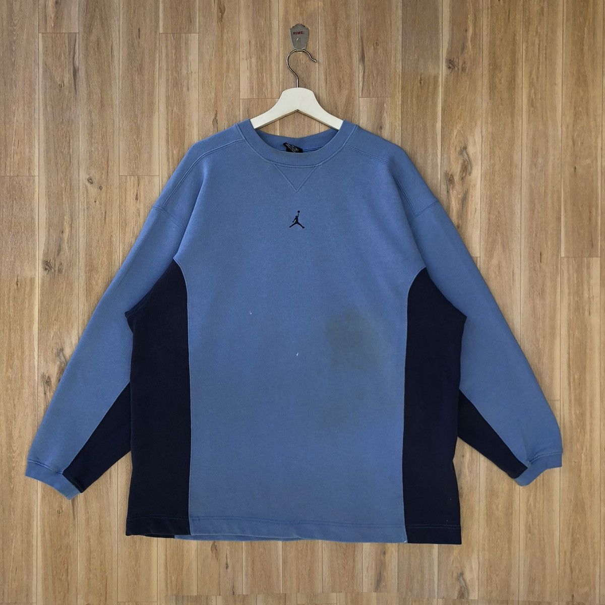 Jordan Brand Vintage Jordan Brand Center Logo Pullover Sweatshirt Size US XL / EU 56 / 4 - 1 Thumbnail