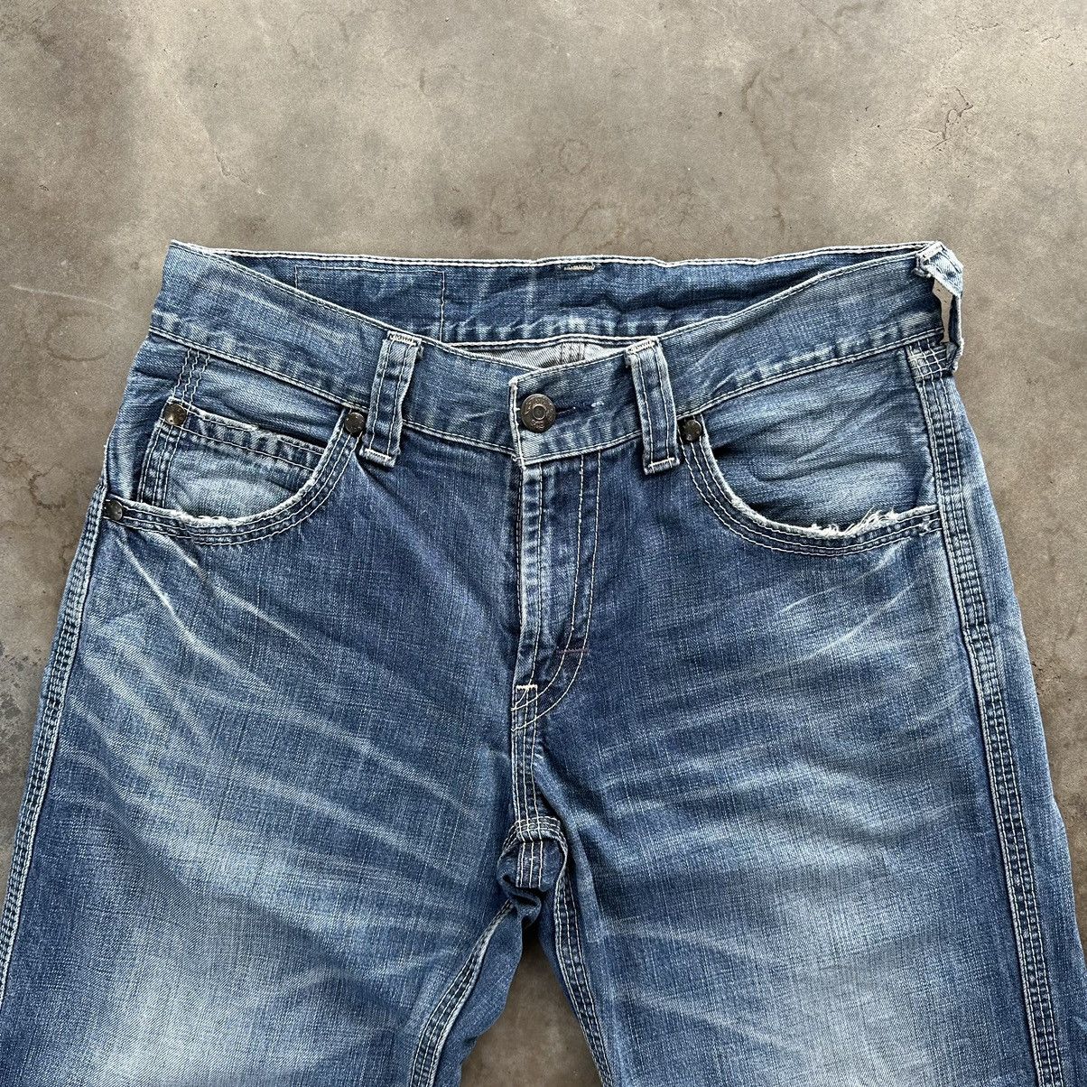Levi's Vintage Levis Buckle Distressed Faded Denim Jean Pant W32 Size US 32 / EU 48 - 3 Thumbnail