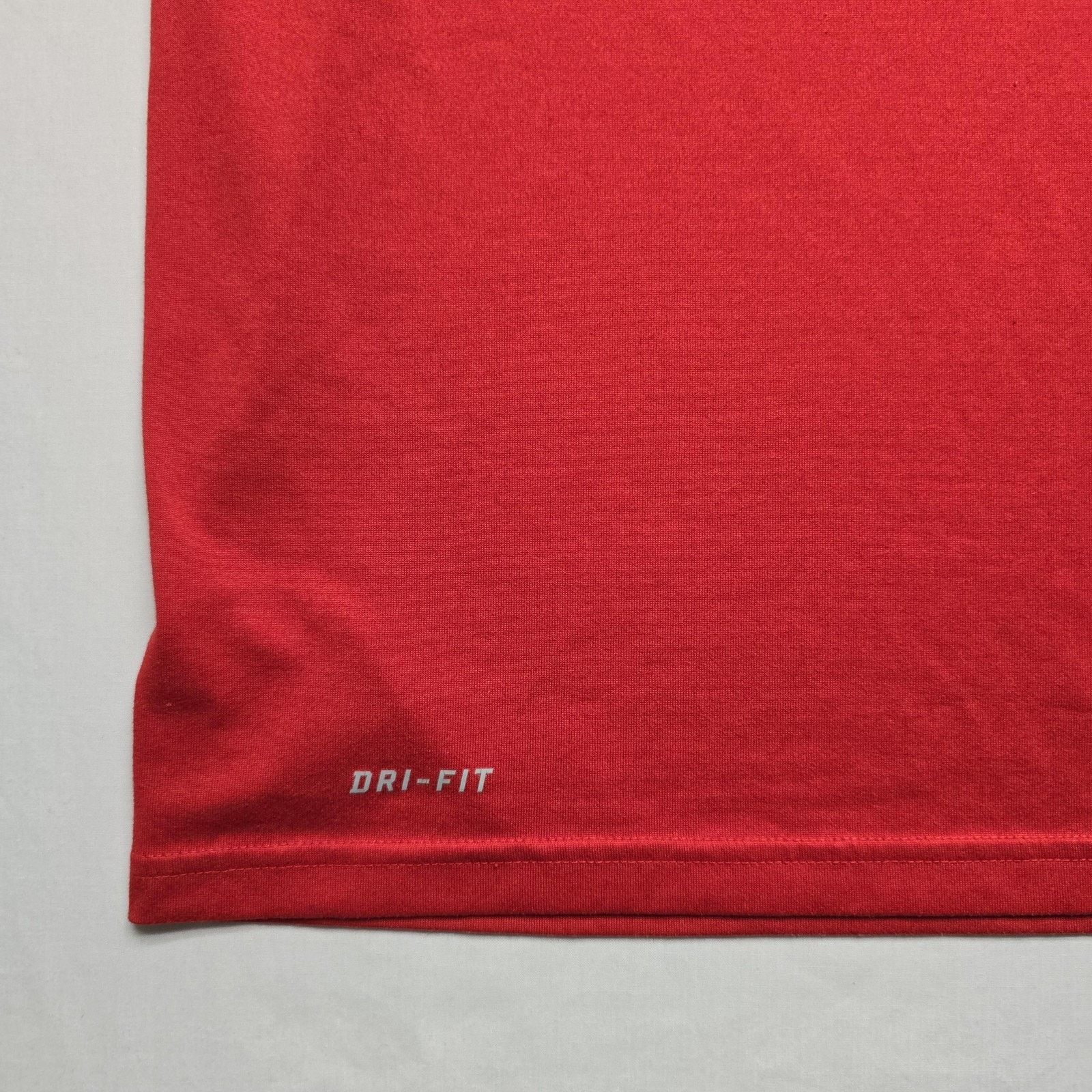 Nike Nike Shirt Mens XL Red Dri-FIT Performance Invesco Gym Size US XL / EU 56 / 4 - 2 Thumbnail