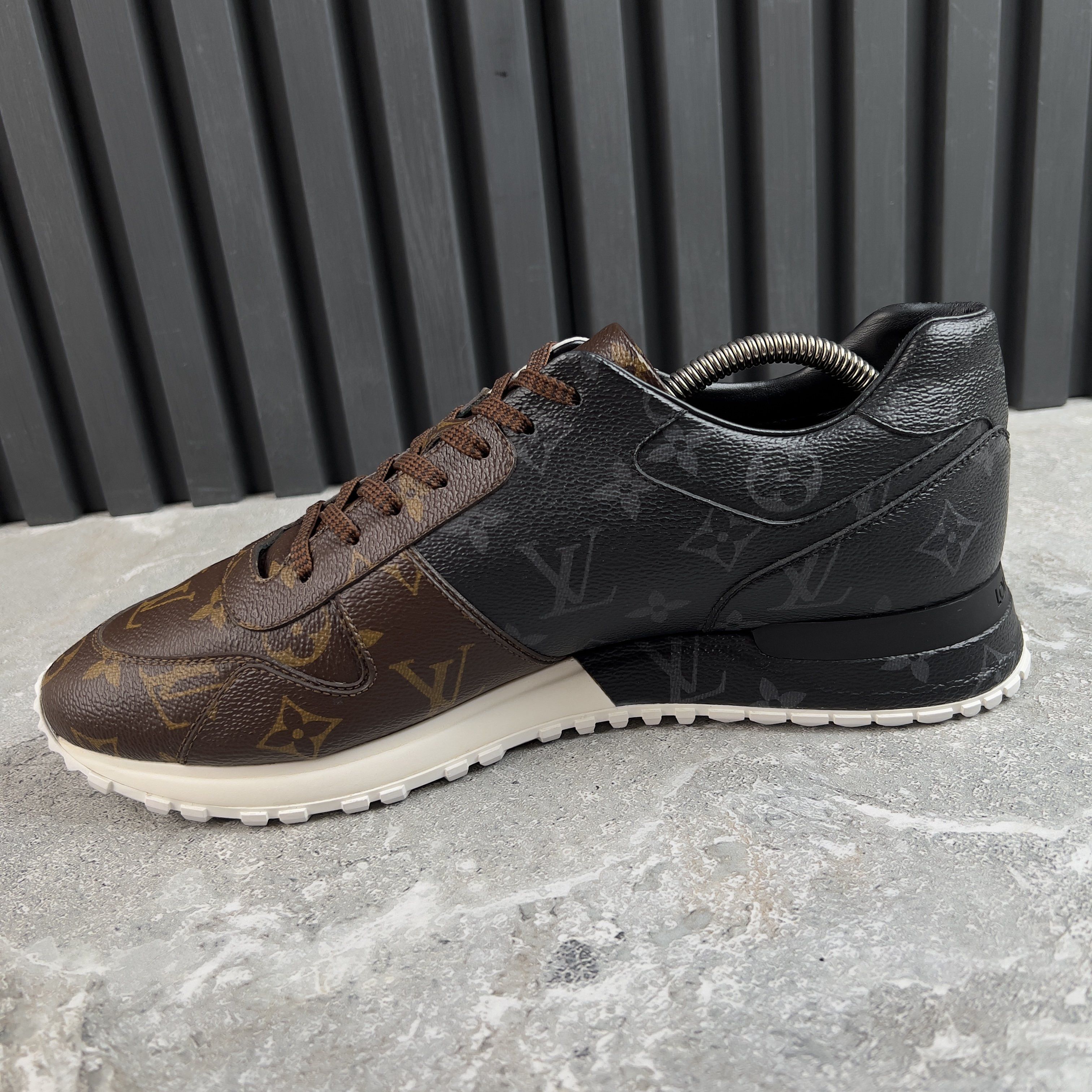 Louis Vuitton Run Away Sneakers Tri-Color Monogram Canvas Size US 8.5 / EU 41-42 - 5 Thumbnail