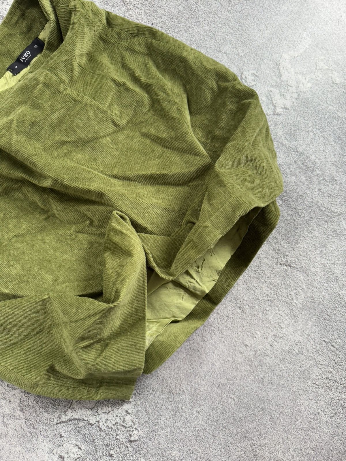 Dale Of Norway × Designer × Moods of Norway Ivko M green corduroy velvet mini skirt Size 26" / US 2 / IT 38 - 3 Thumbnail