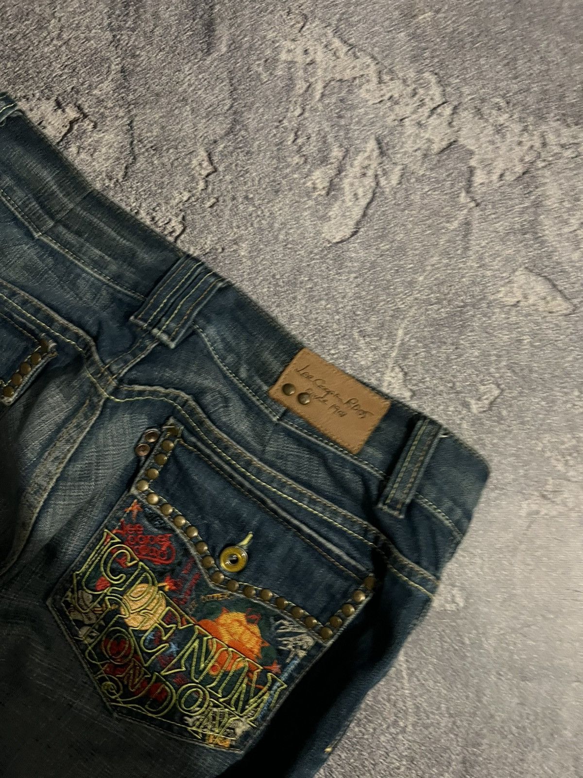 Vintage Vintage Embroidered Jeans Faded / Underground Slim Fit Swag Size US 35 - 5 Thumbnail
