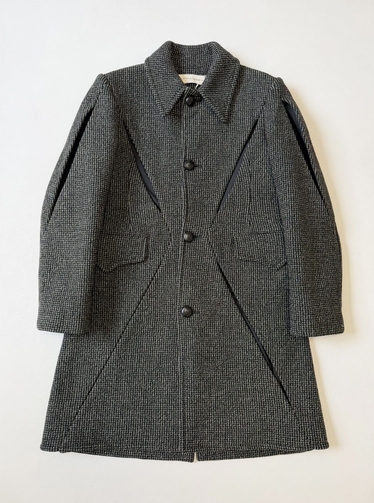 Stefan Cooke A/W 19 ‘Slashed’ Black/Beige Wool Overcoat Size US M / EU 48-50 / 2 - 2 Thumbnail