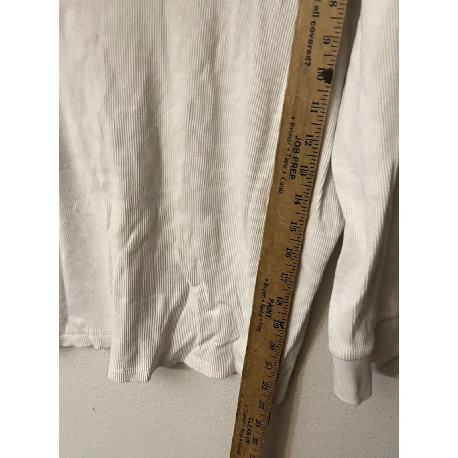 Ralph Lauren VINTAGE Ralph Lauren Women's Long Sleeve Ribbed T-Shirt XL White Lace Up V-Neck Cotton Top Size XL / US 12-14 / IT 48-50 - 4 Thumbnail