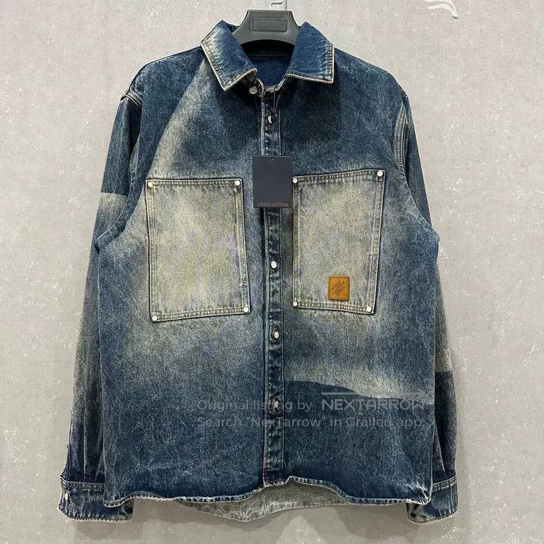 Louis Vuitton Wash and make old logo shirt