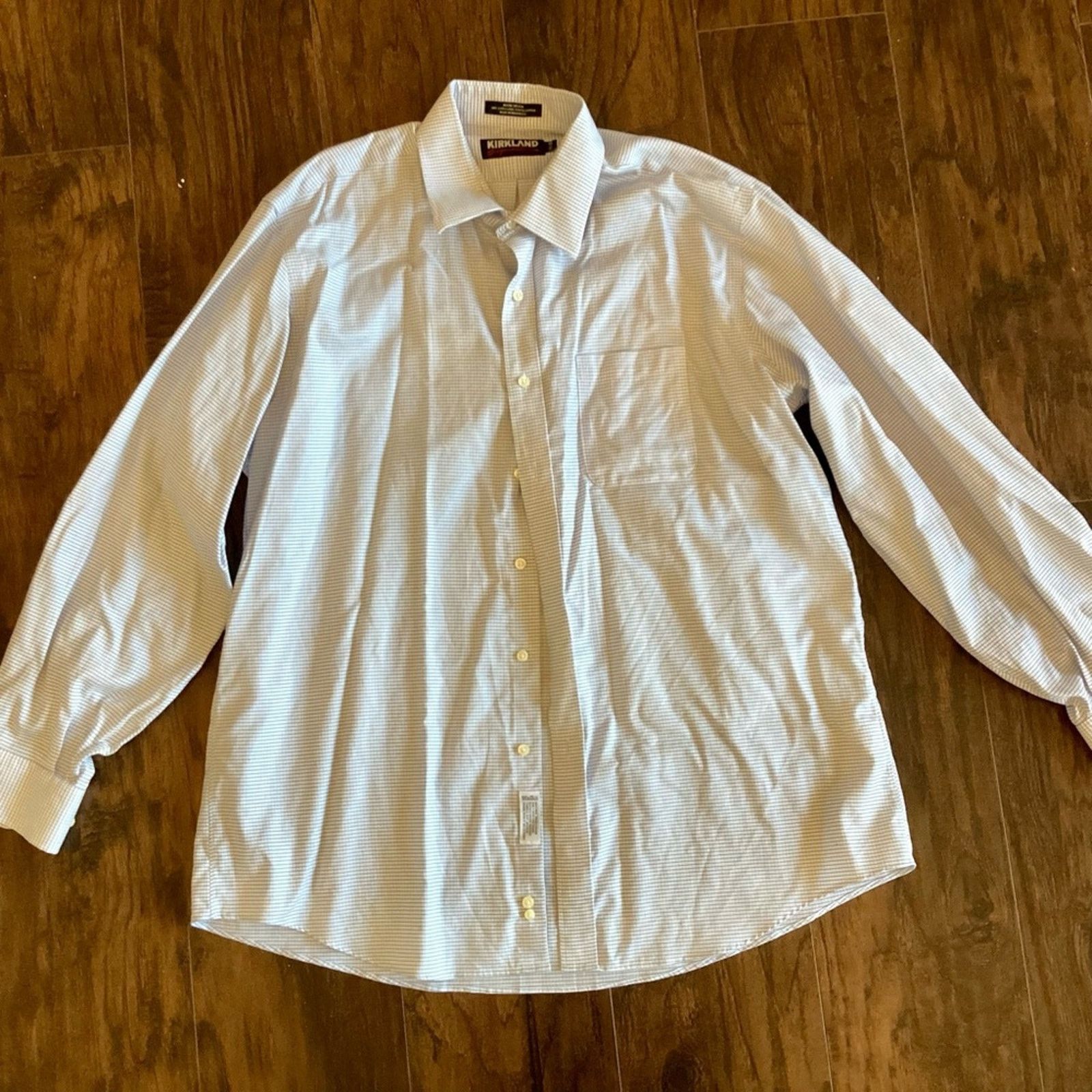 Kirkland Signature Kirkland Signature Button Down Size US XL / EU 56 / 4 - 2 Thumbnail