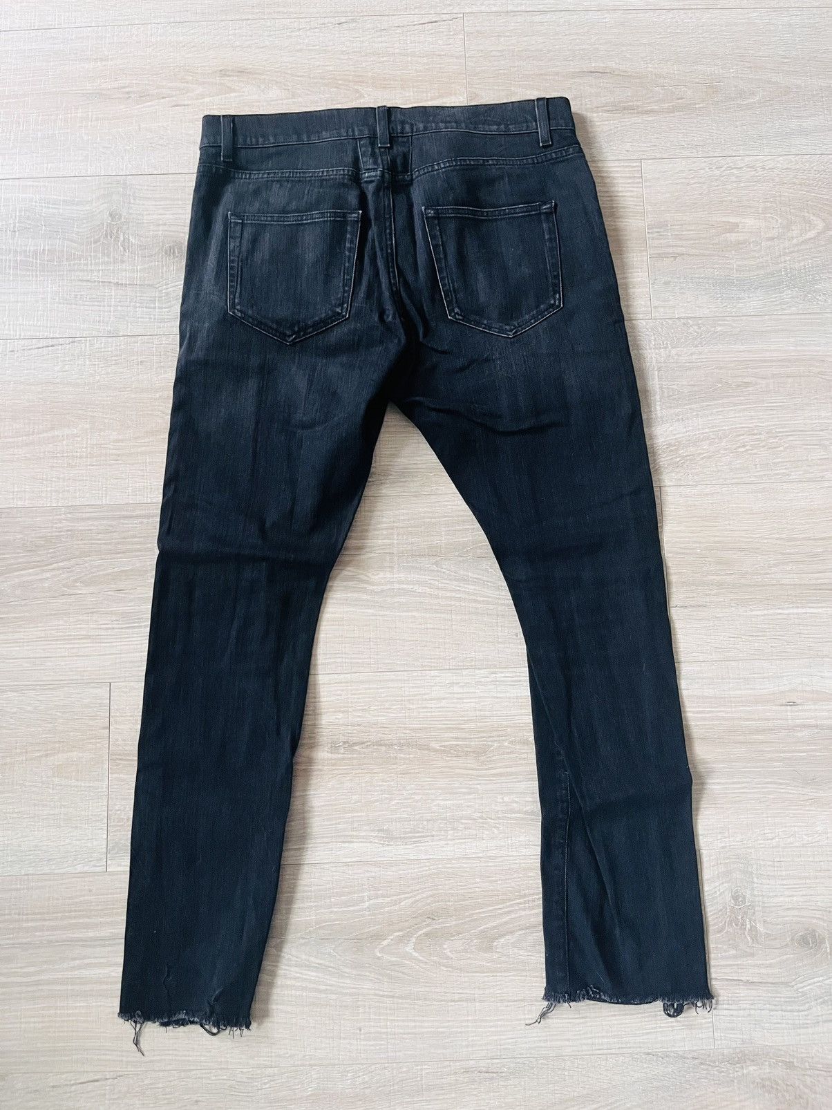 Saint Laurent Paris Saint Laurent Distressed skinny jeans Size US 34 / EU 50 - 2 Thumbnail
