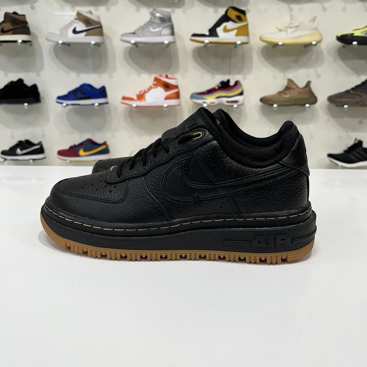 Nike Nike Air Force 1 Low Luxe Black Gum Size US 6.5 / EU 39-40 - 3 Thumbnail