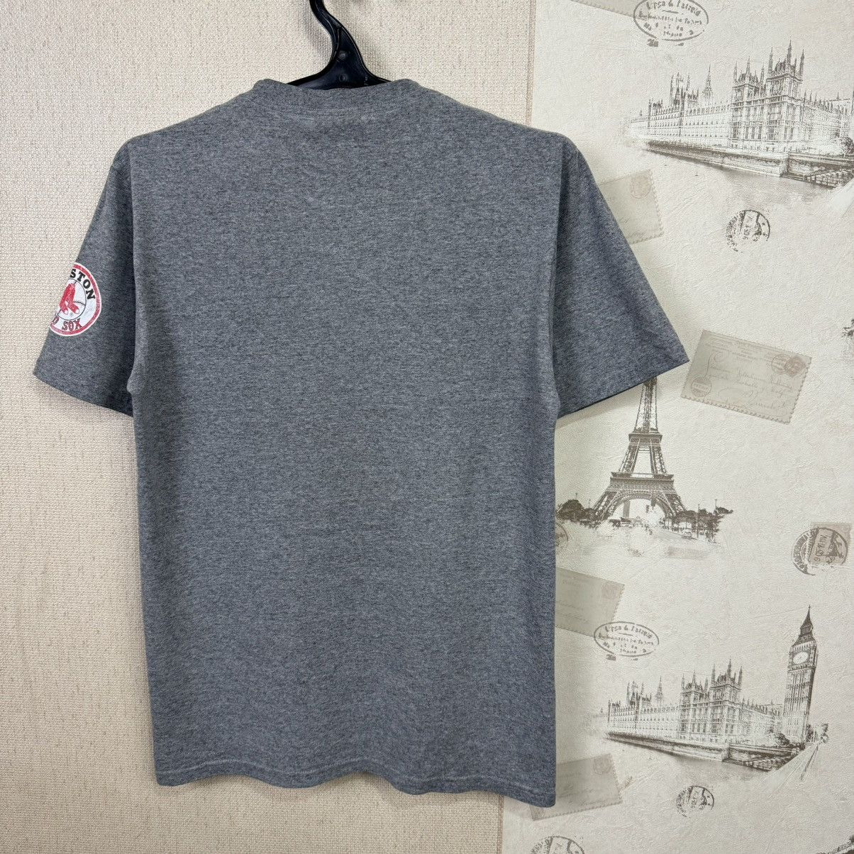 MLB × Nike × Vintage Vintage Nike Red Sox Boston T shirt Swoosh 00s MLB S Size US S / EU 44-46 / 1 - 15 Thumbnail