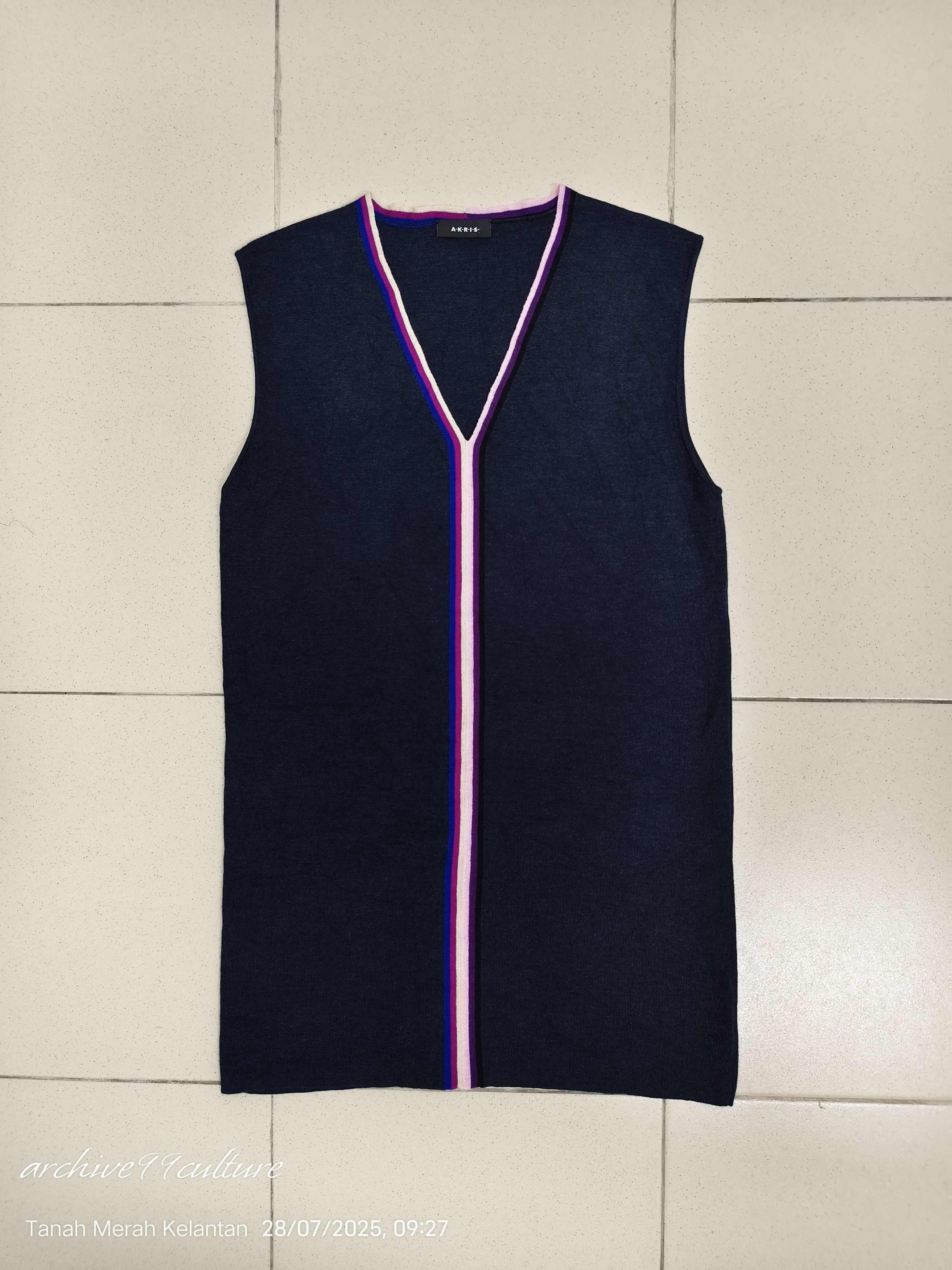Akris Akris Wool V-neck sleeveless top Size M / US 6-8 / IT 42-44 - 9 Thumbnail