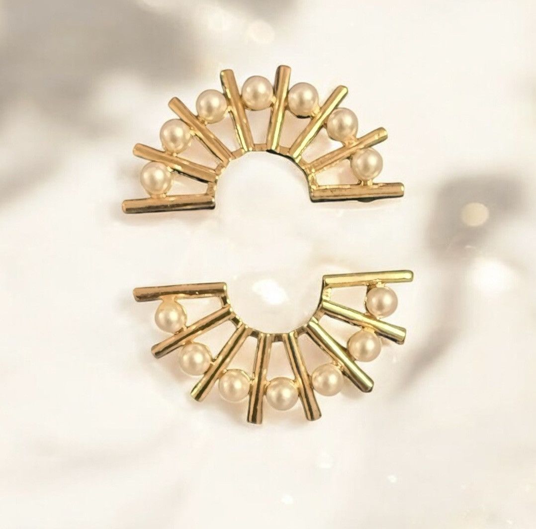 Other Gold color earrings Size ONE SIZE - 2 Thumbnail