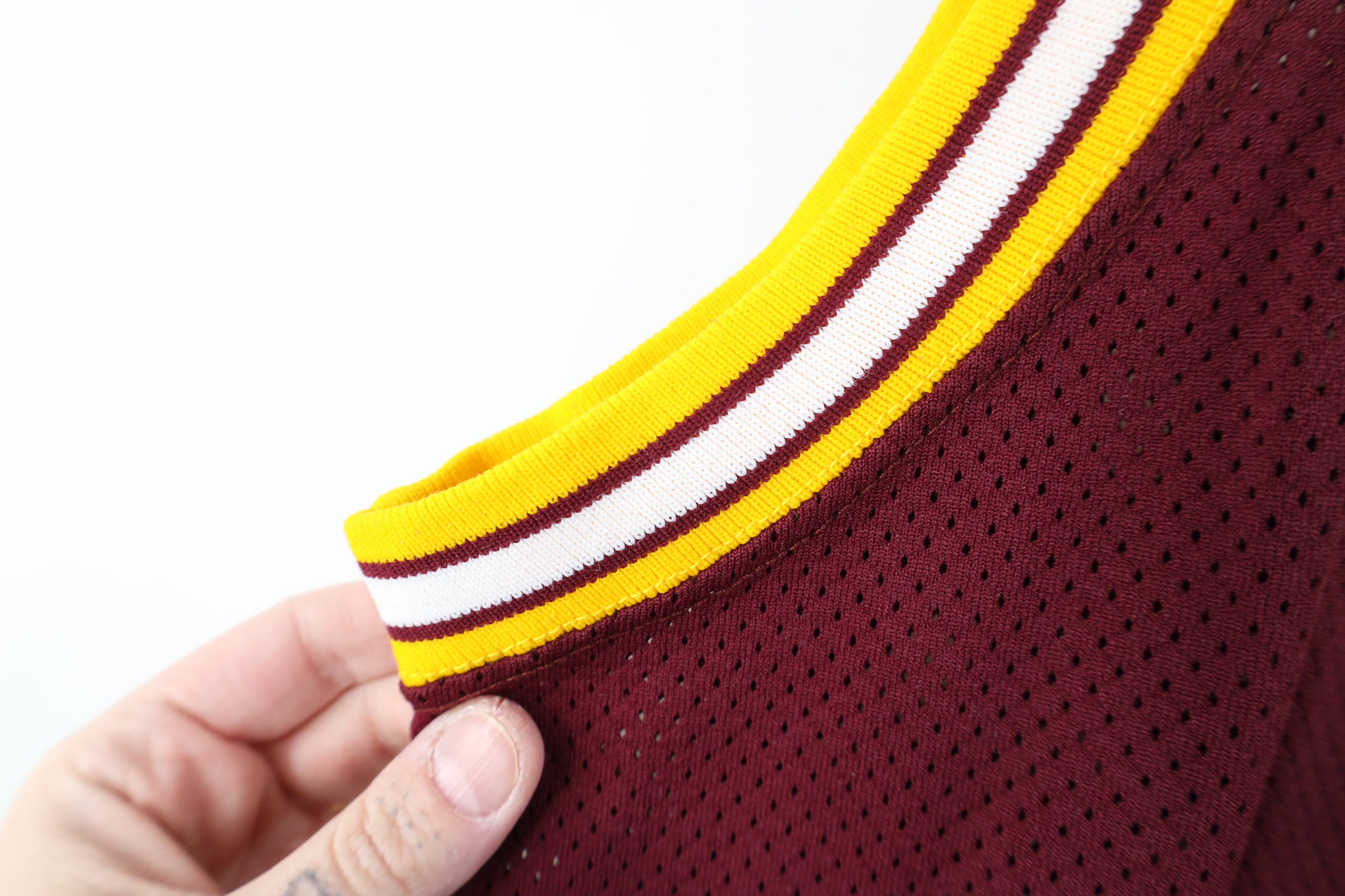 Russell Athletic Vintage 90s Russell Athletic Michigan Basketball Jersey USA Size US XXL / EU 58 / 5 - 7 Thumbnail