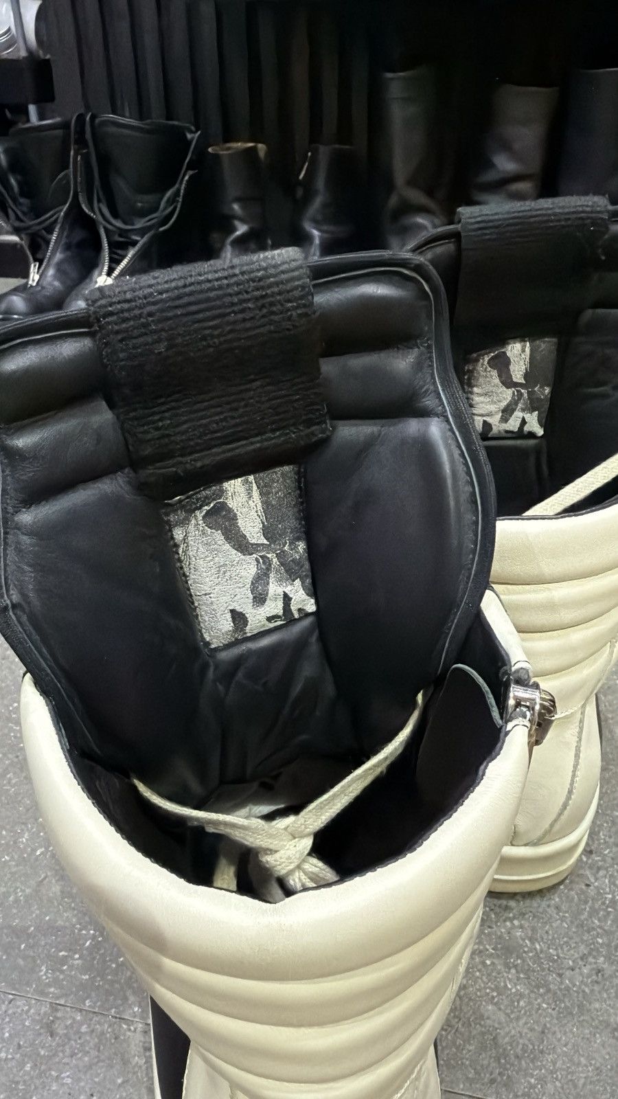 Rick Owens Rick Owens F/W 22’ Strobe Milk/Black Geobasket Size US 9 / EU 42 - 4 Thumbnail