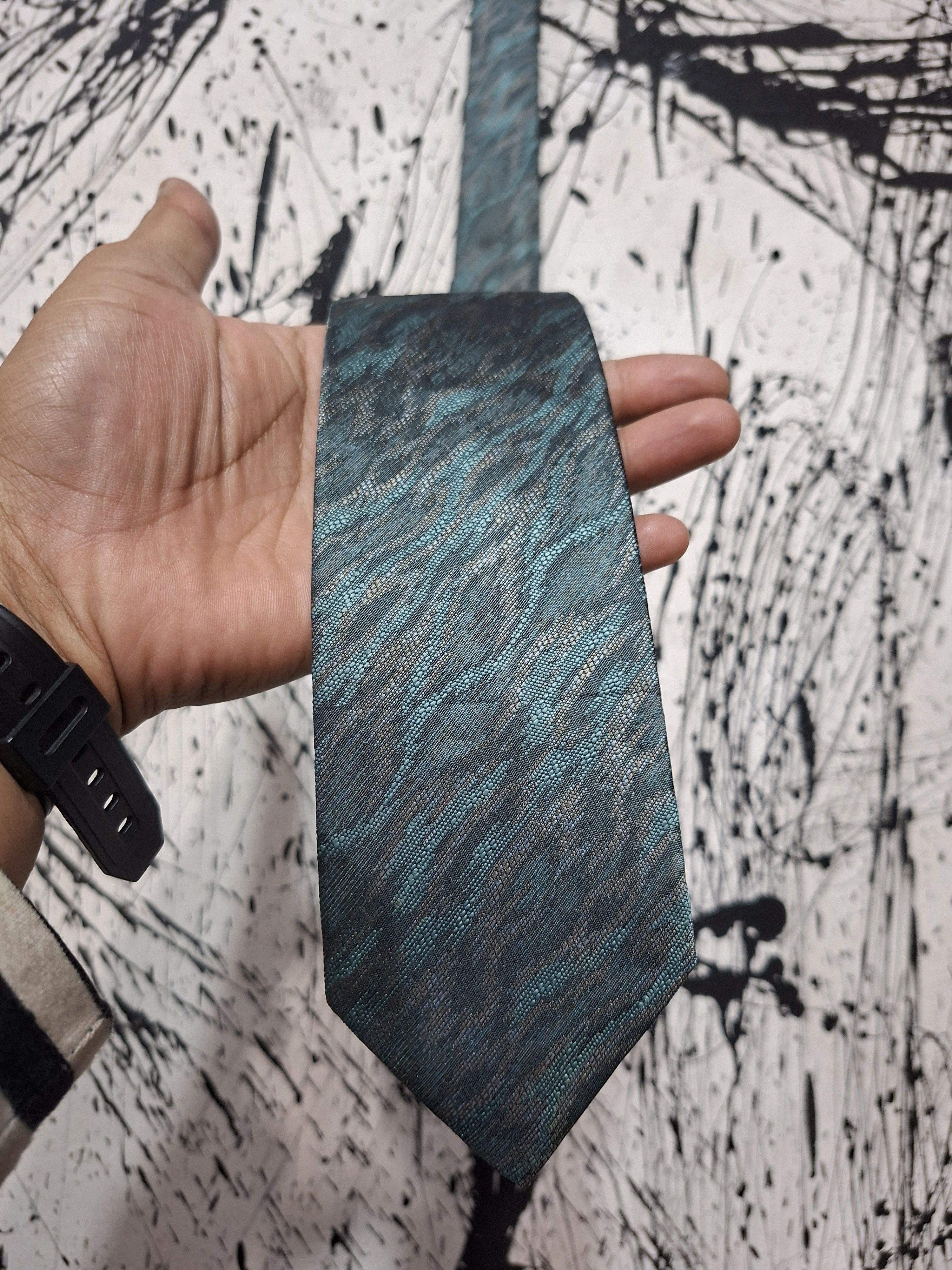 Issey Miyake ISSEY MIYAKE ABSTRACT DESIGN 100% SILK TIE Size ONE SIZE - 2 Thumbnail